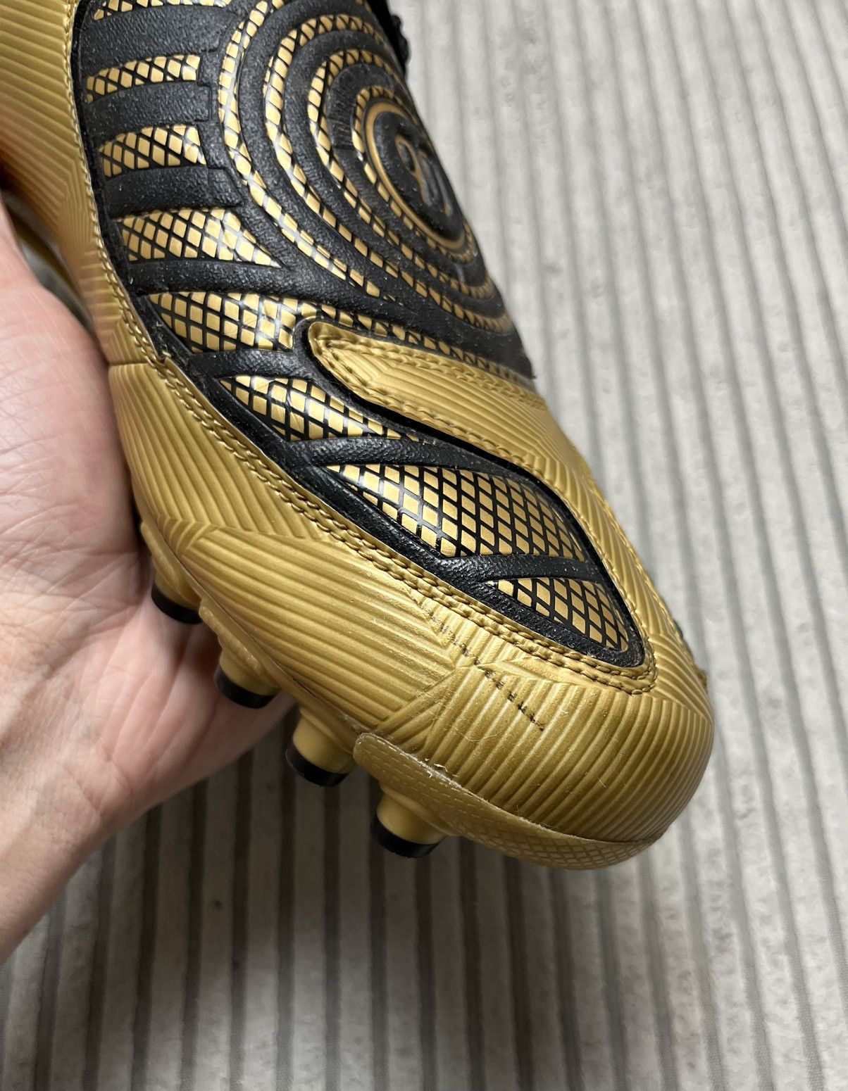 Nike Hype Nike Total 90 Shoot II MG Gold Football Cleats 00s Size US 9.5 / EU 42-43 - 16 Thumbnail