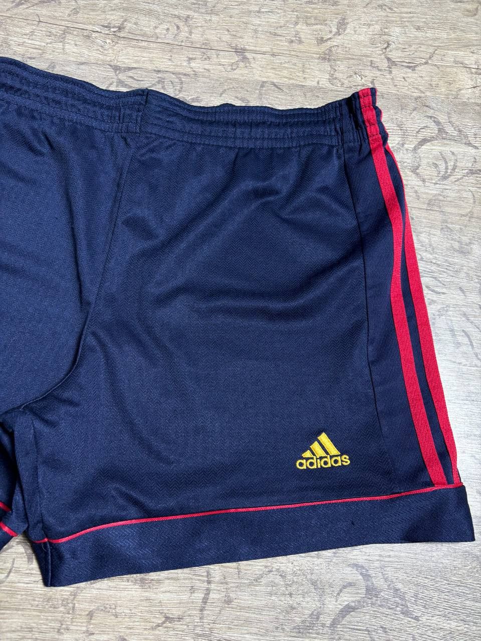 Adidas Spain 98/00 Home Adidas Rare shorts Size US 32 / EU 48 - 3 Thumbnail