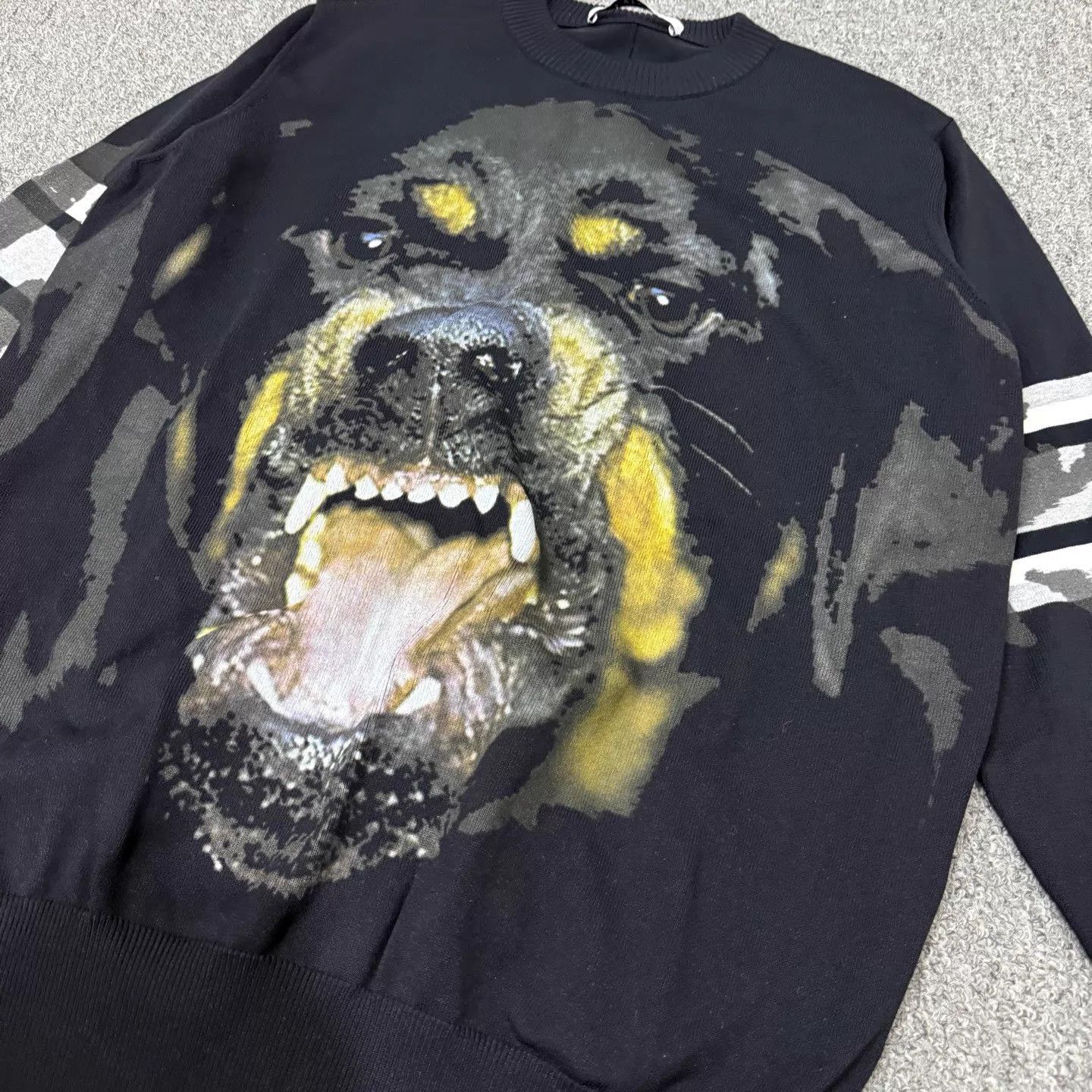 Givenchy Givenchy Black Dog Knit Sweatshirt XS 99 New Size US XS / EU 42 / 0 - 3 Thumbnail