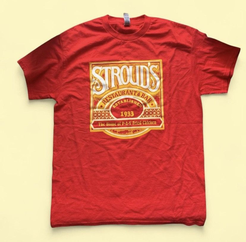 Gildan × Other Red Stroud's Restaurant Bar t-shirt Size M / US 6-8 / IT 42-44 - 1 Thumbnail