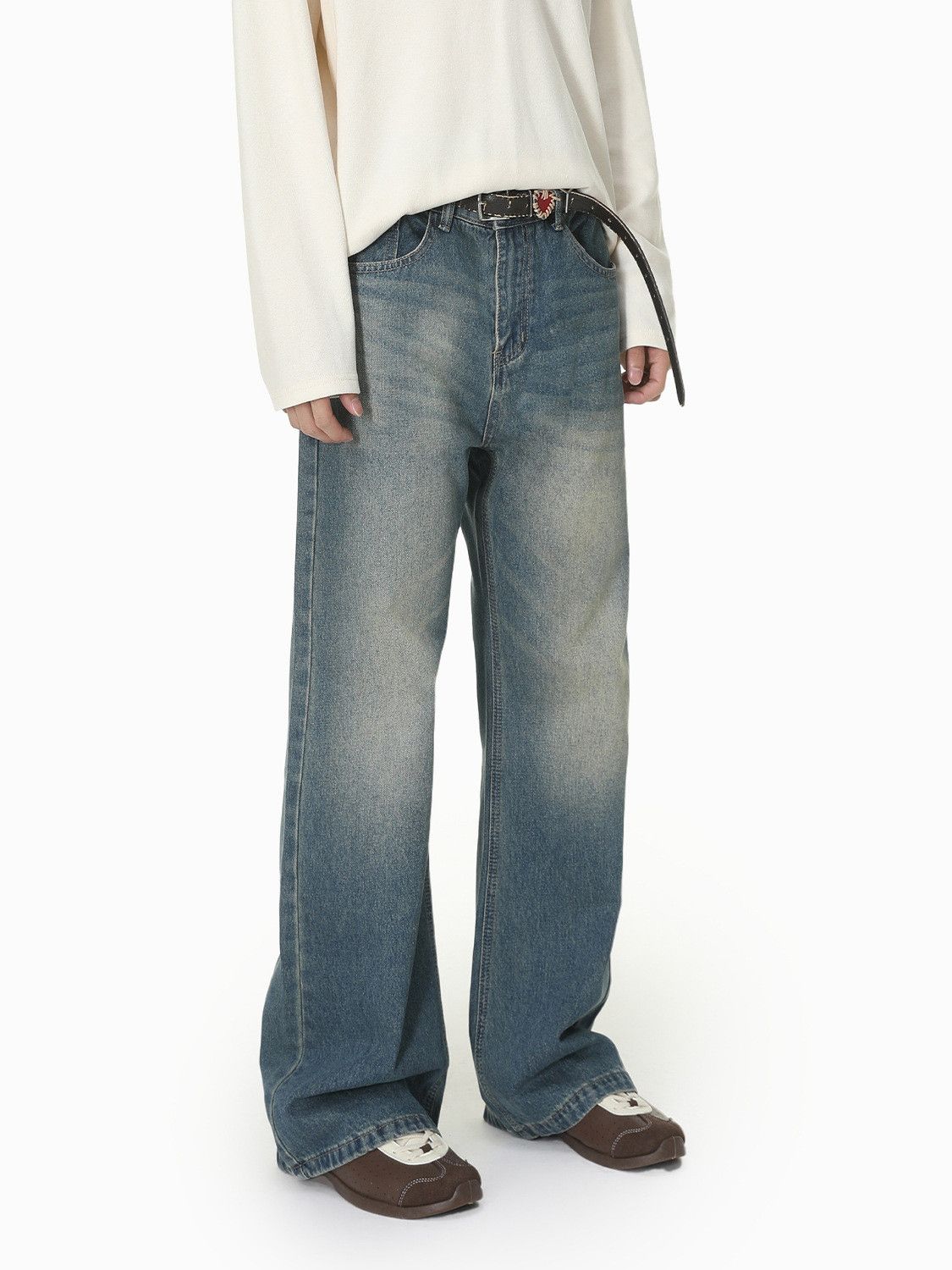Vintage Men's Distressed Vintage Clean-Fit Washed Flared Jeans Size US 32 / EU 48 - 4 Thumbnail
