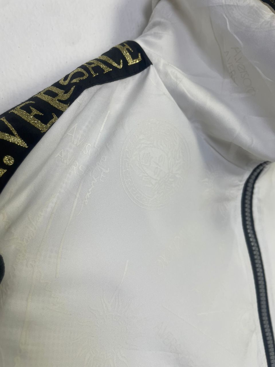 Designer × Versace × Vintage A.Versace Vintage White Jacket Size US M / EU 48-50 / 2 - 7 Thumbnail
