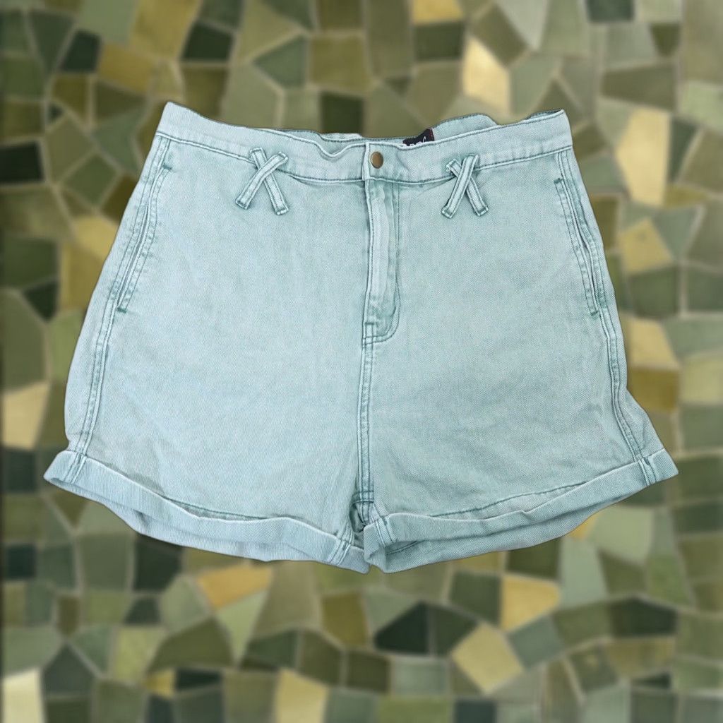 Bdg BDG Urban Outfitters light green denim high rise shorts Women's 28 Regular Inseam 3" 100% Cotton Spring Summer Size 28" / US 6 / IT 42 - 1 Thumbnail