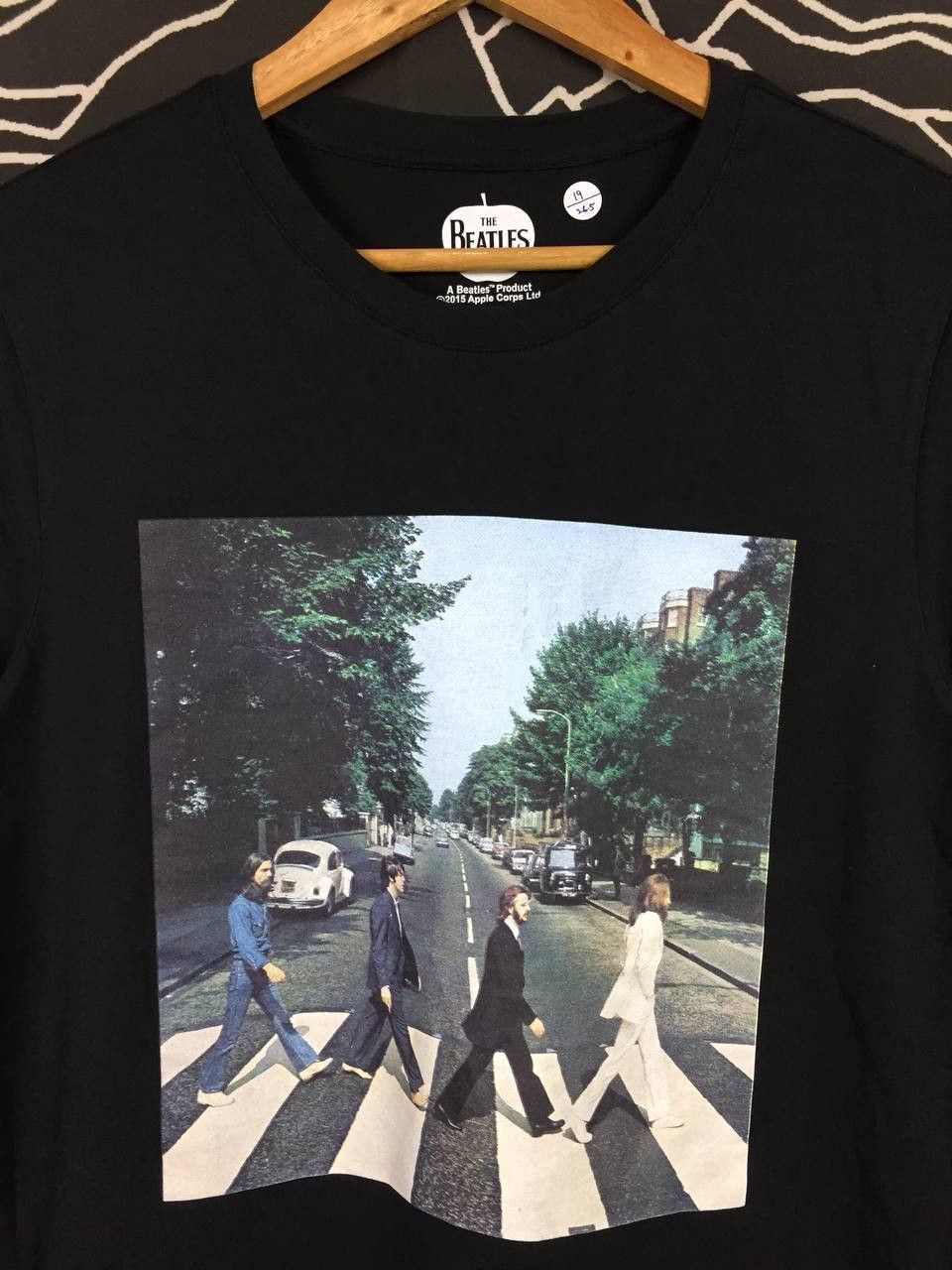 Band Tees The Beatles Abbey Road 2015 Apple Corps Tee Size US M / EU 48-50 / 2 - 3 Thumbnail