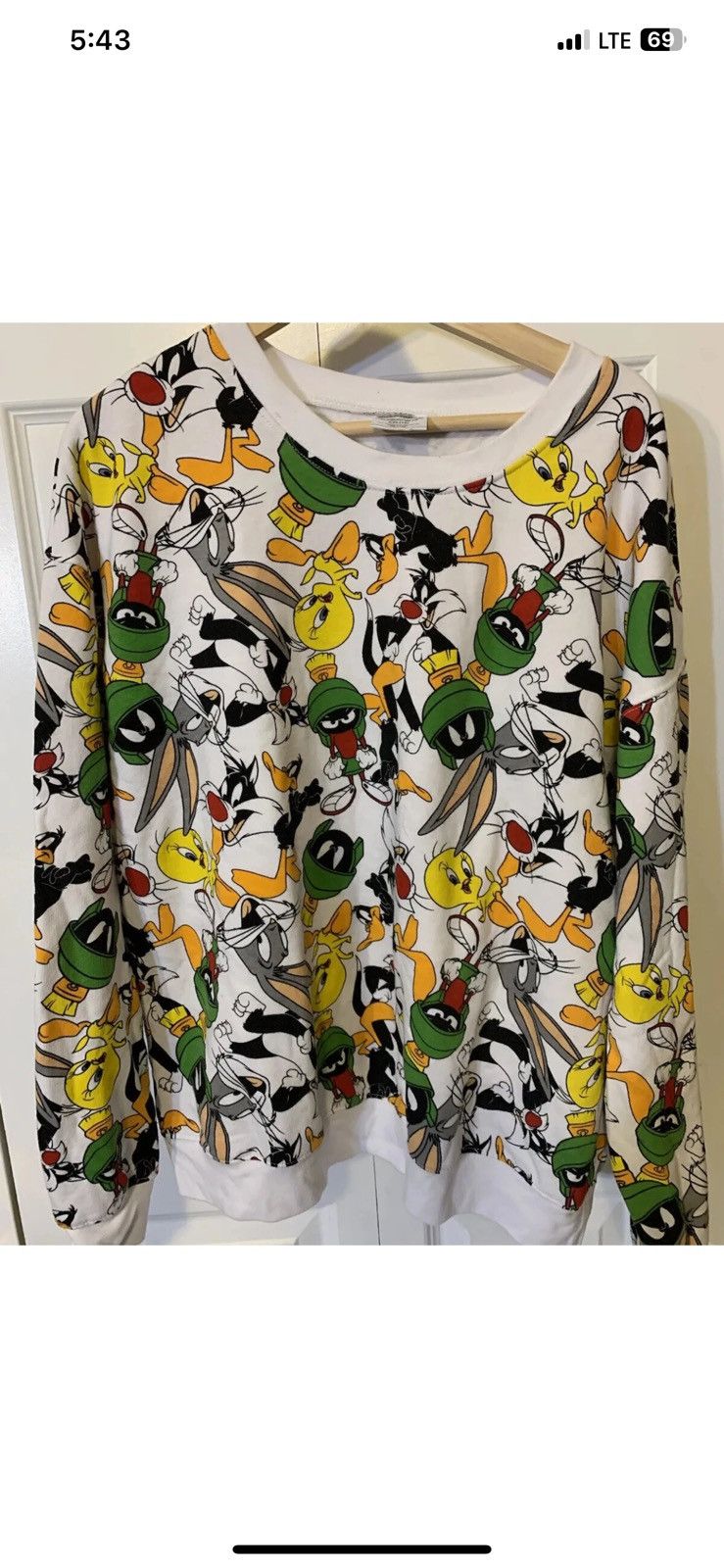 Looney Tunes womens XXL 19 junior sweatshirt all over print