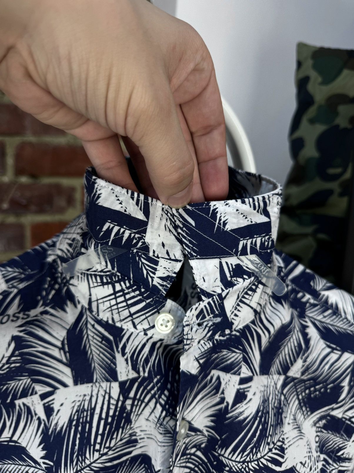 Hugo Boss HUGO BOSS Palm Printed Hawaii Style Plaid Casual Shirt Size US S / EU 44-46 / 1 - 8 Thumbnail