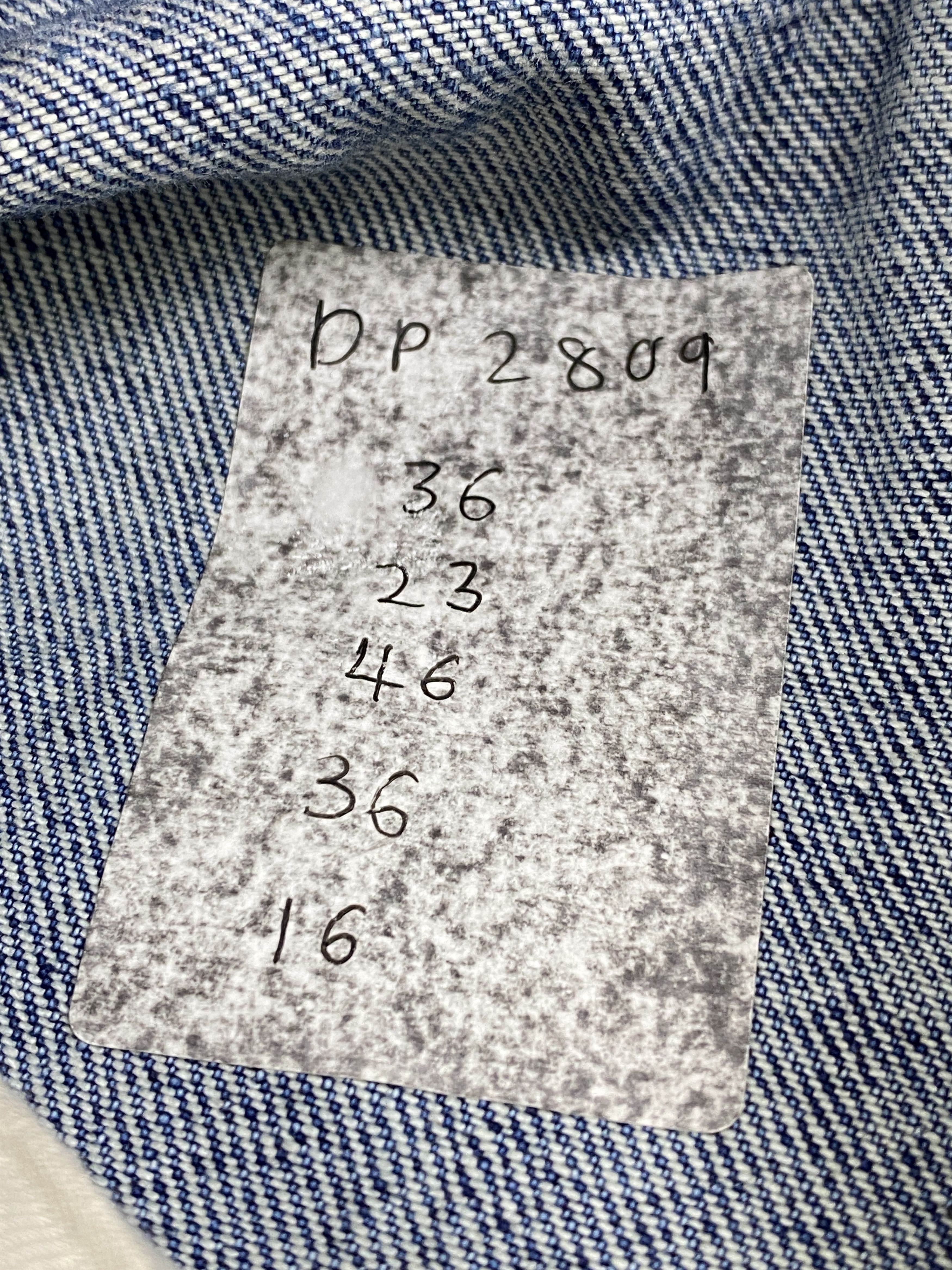 Levi's Distressed Vintage Levis 501 Faded Blue Jeans DP2809 Size US 36 / EU 52 - 24 Thumbnail