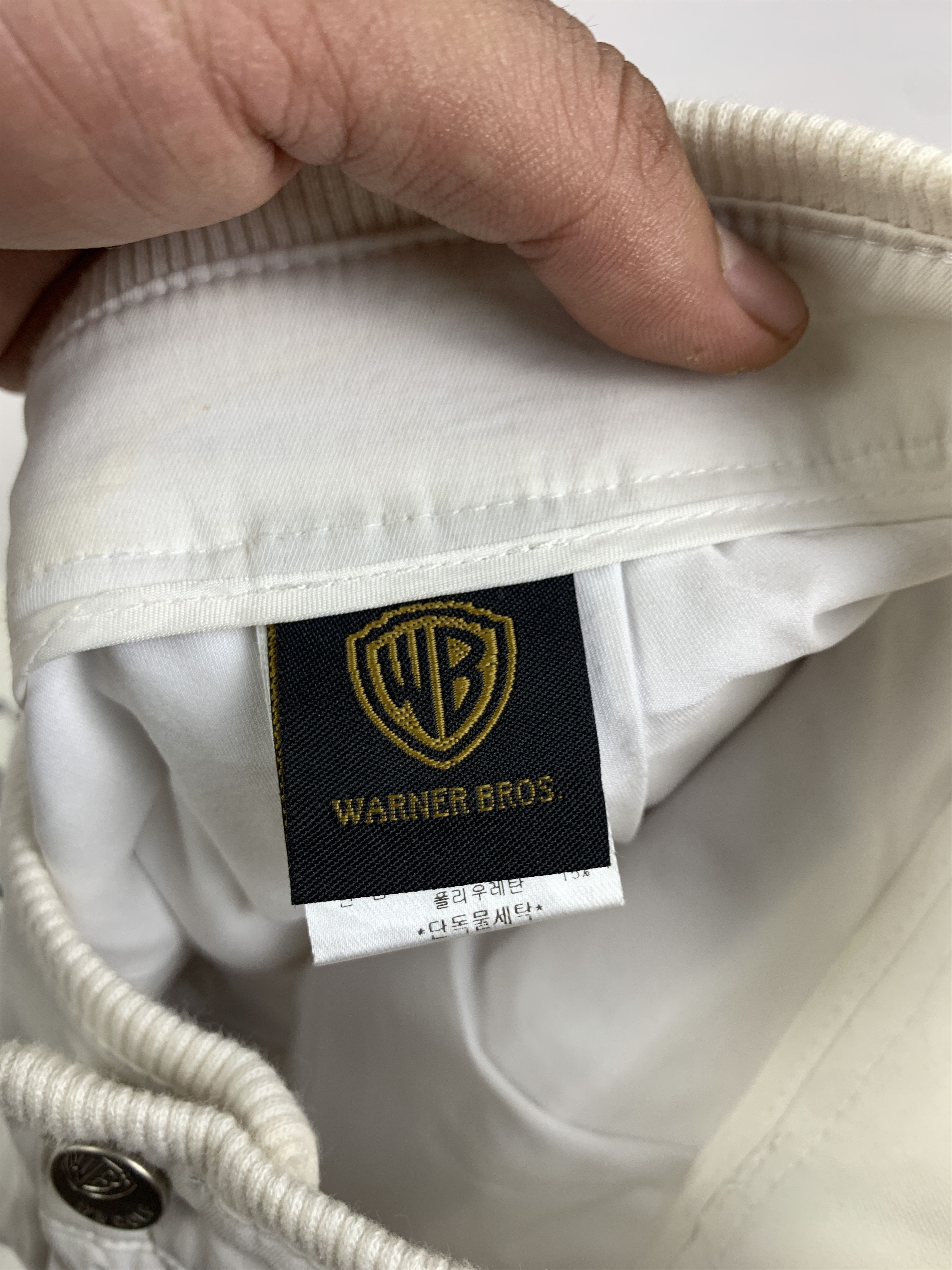Warner Bros Warner Bros Golf Bugs Bunny White Skorts (29) Size 29" - 9 Thumbnail