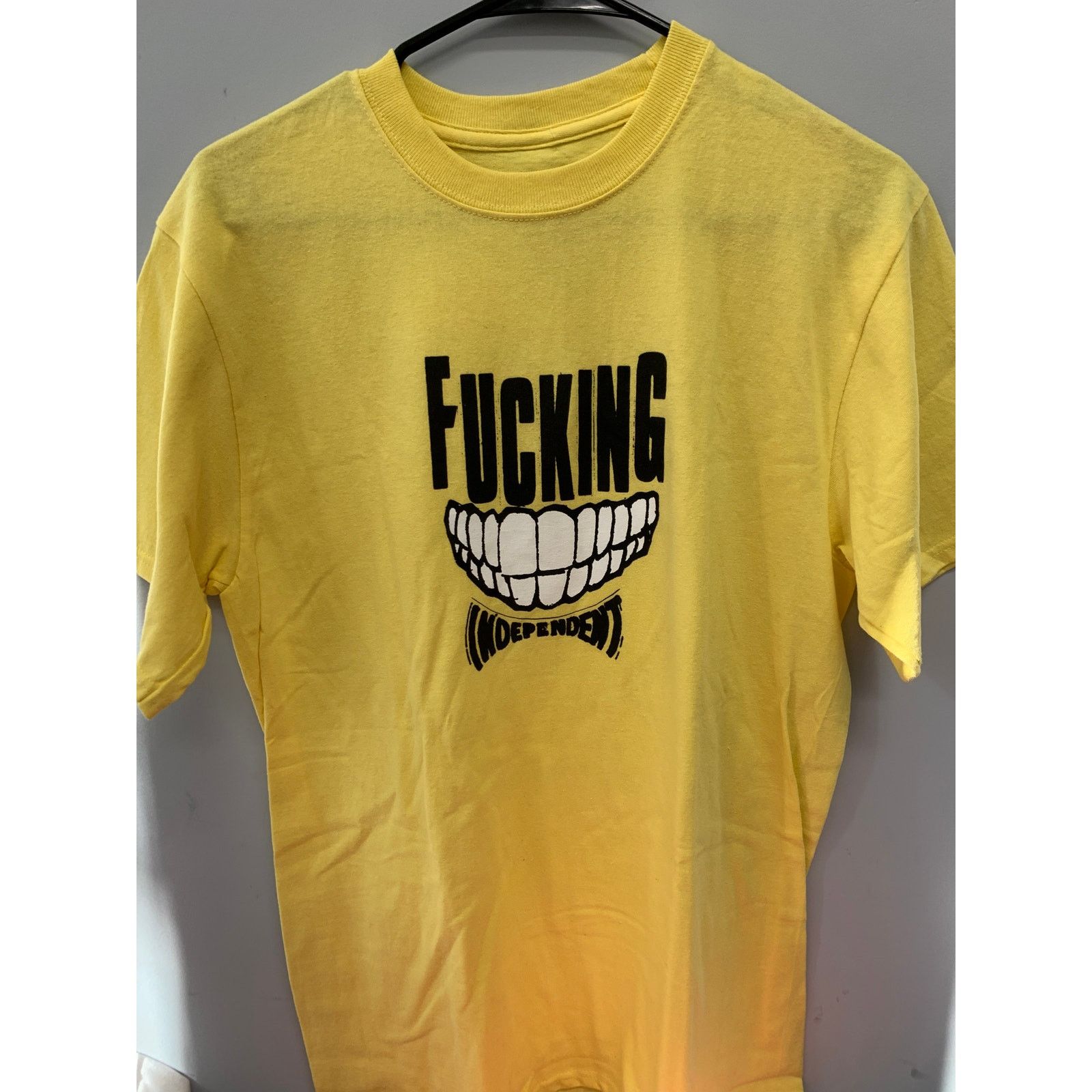 Fucking Awesome F*cking Awesome X Independent Yellow Teeth Tee Size Medium Size US M / EU 48-50 / 2 - 1 Thumbnail
