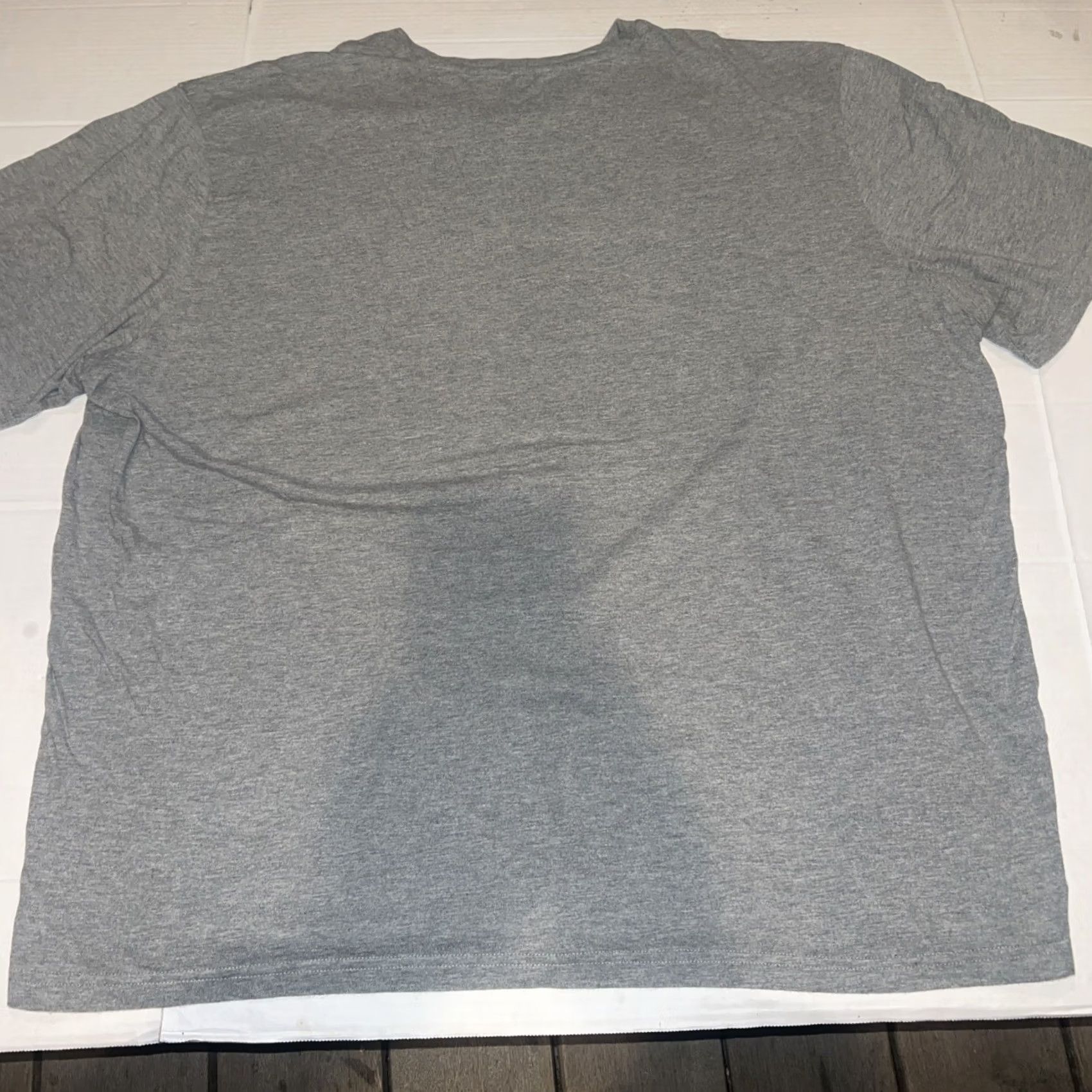 Tommy Bahama Tommy Bahama T-Shirt V-Neck Mini 2XL Gray Crew Short Sleeve Logo Old? Size US XXL / EU 58 / 5 - 7 Thumbnail
