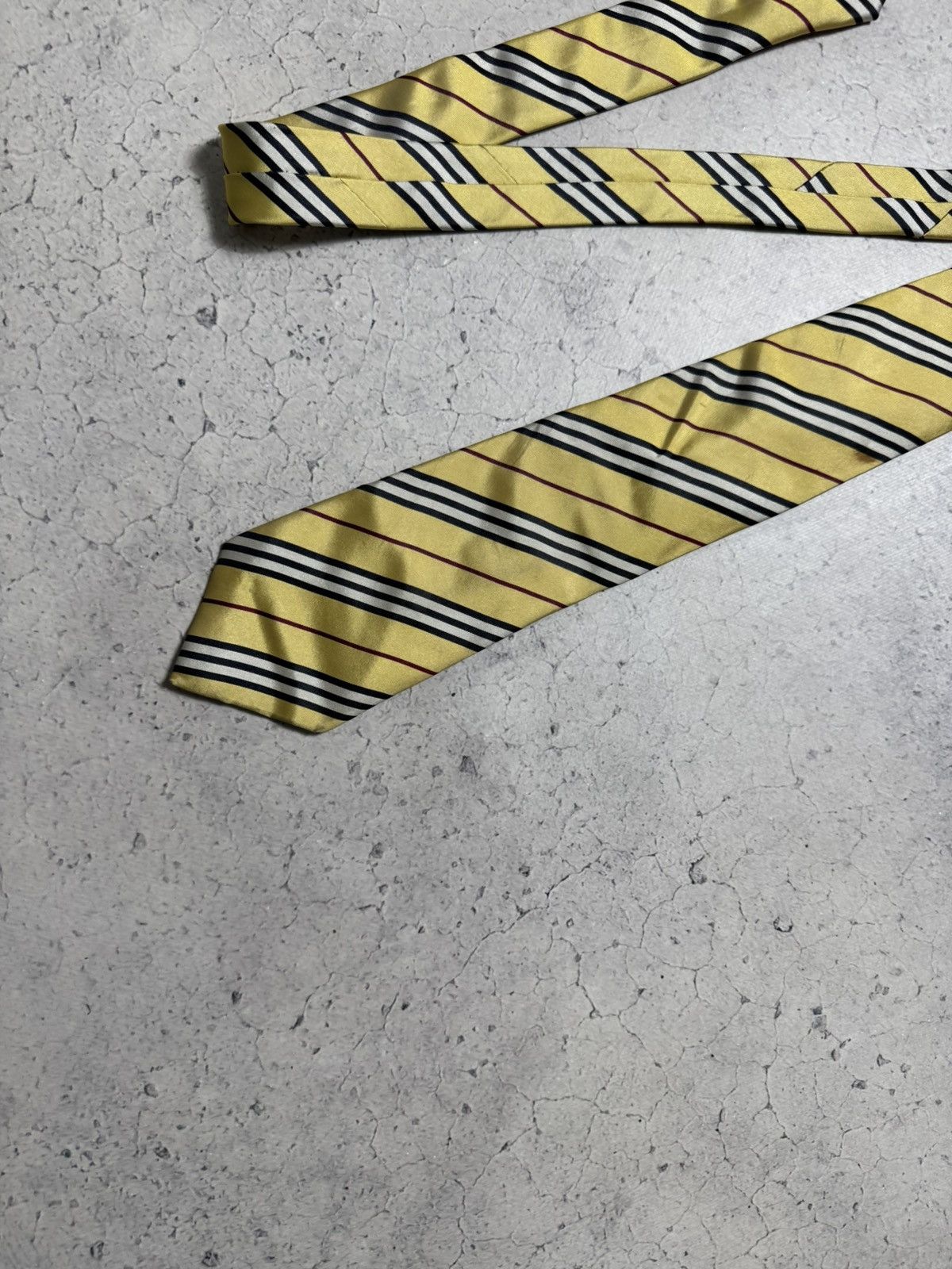 Burberry Burberry Silk Monogram Luxury Tie Vintage Size ONE SIZE - 4 Thumbnail