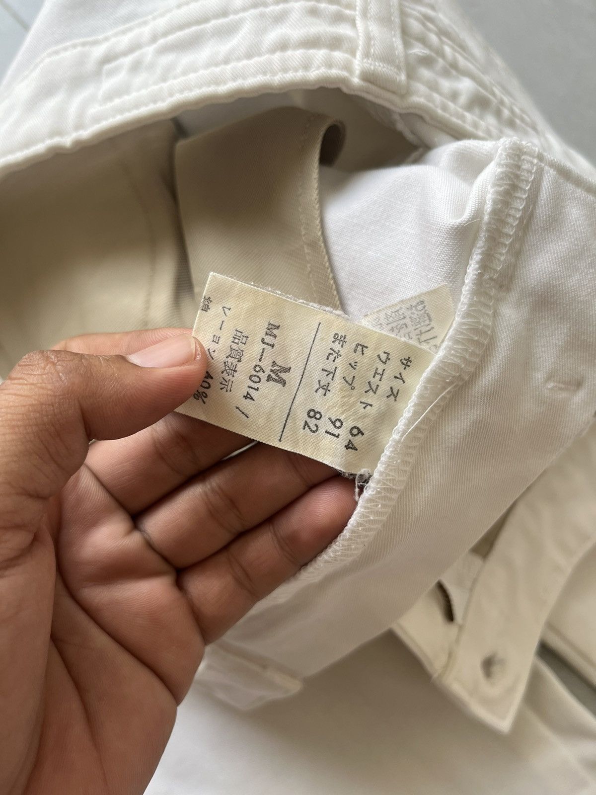 Marithe + Francois Girbaud Marithe francois girbaud white pants Size US 28 / EU 44 - 6 Thumbnail