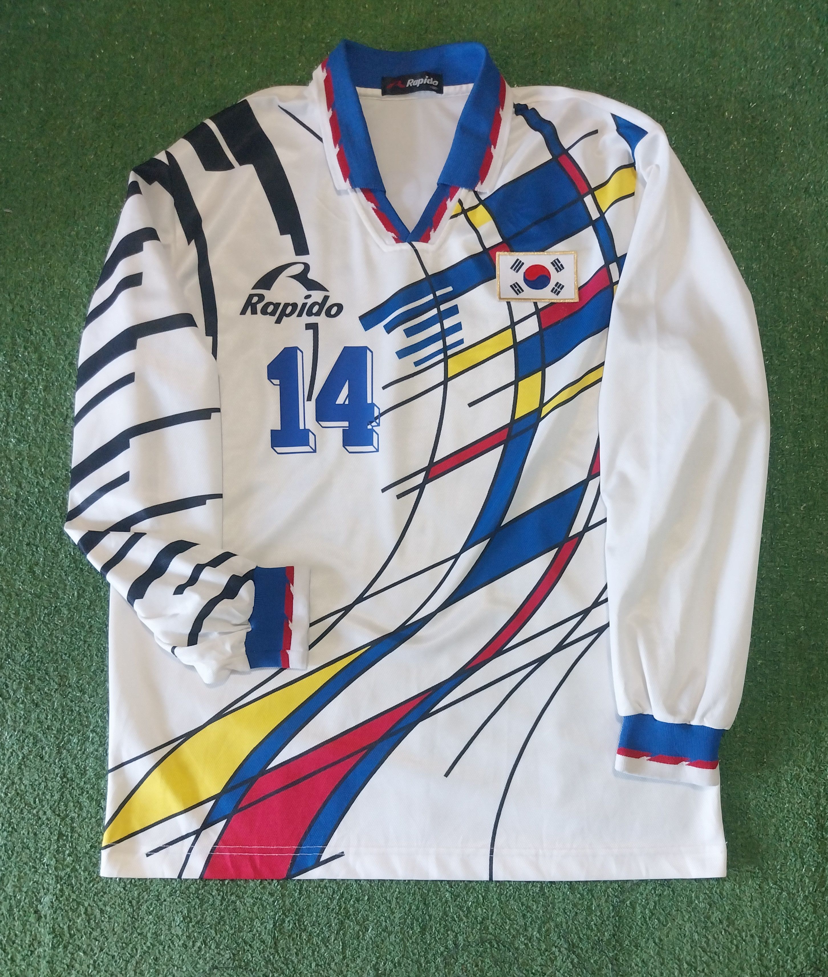 ウェア Kith Seoul South Korea Soccer Jersey Kith Seoul South Korea Soccer Jersey – YankeeKicks Online