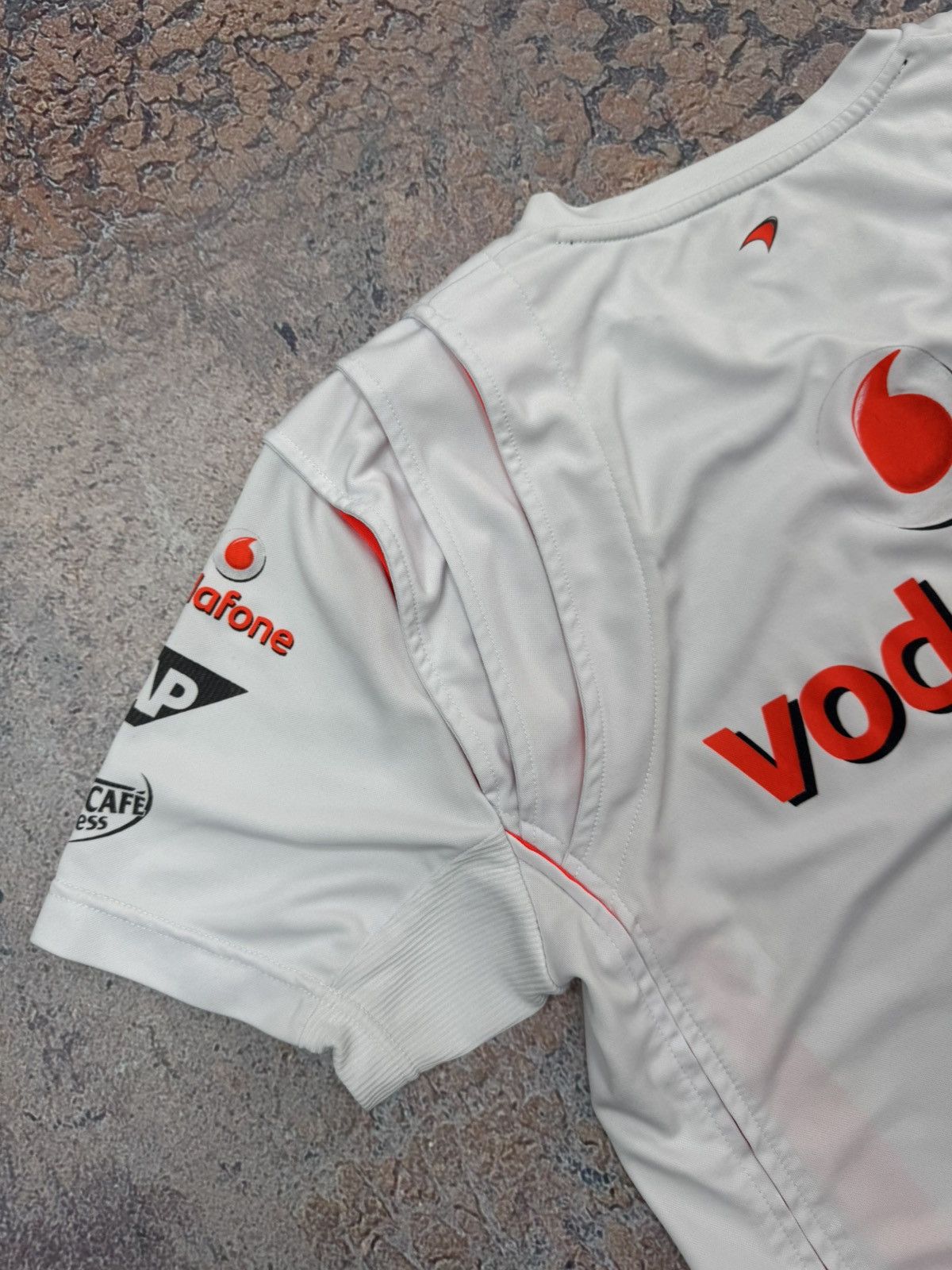 Mercedes-Benz Vodafone Mercedes Benz McLaren F1 Racing Team T-Shirt Jersey Size US S / EU 44-46 / 1 - 15 Thumbnail