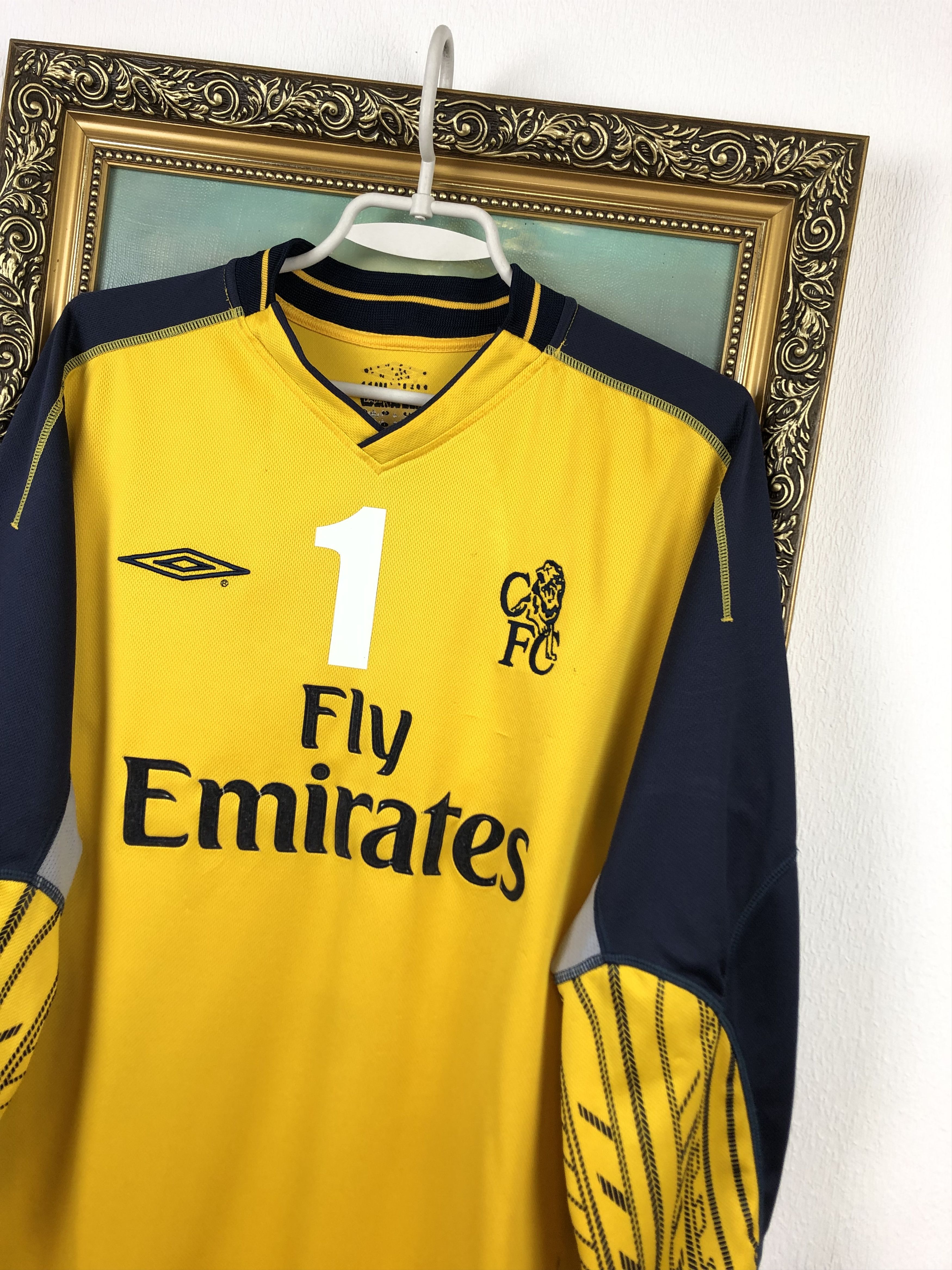 Chelsea Soccer Chelsea Goalkeeper football shirt 2002 #1 Soccer Jersey Rare Size US M / EU 48-50 / 2 - 4 Thumbnail