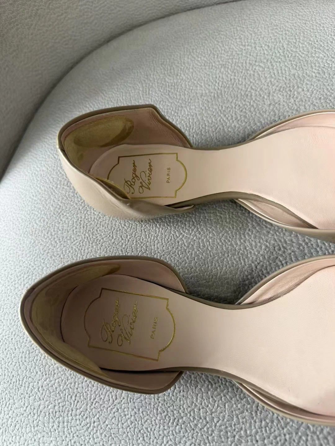 Roger Vivier Roger Vivier Elephant Gray Patent Buckle Flats 37 Size US 6 / IT 36 - 4 Thumbnail