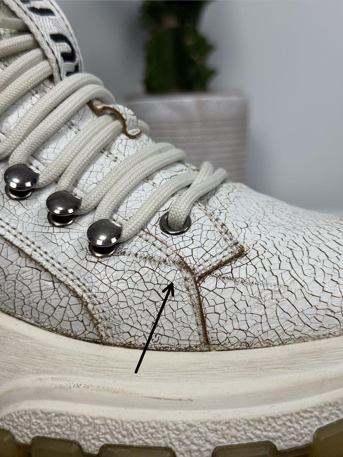 Miu Miu Miu Miu Damen Cracked Leather Chunky Sneakers White EU 37 Size US 7.5 / IT 37.5 - 15 Thumbnail