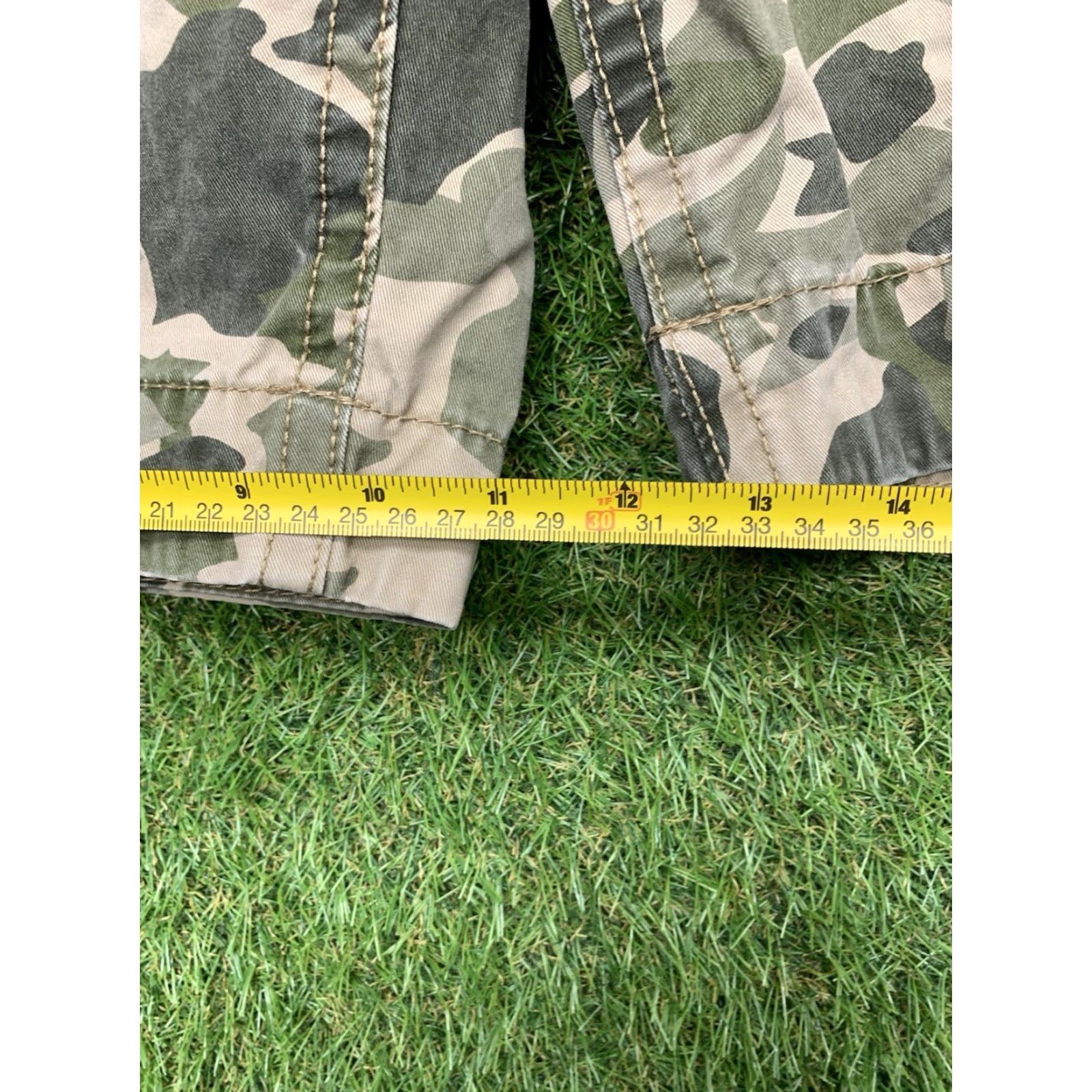 Vintage Aeropostale Cargo Shorts Mens 32 Army Green Camo Y2K Skater Grunge 90s Size US 32 / EU 48 - 7 Thumbnail