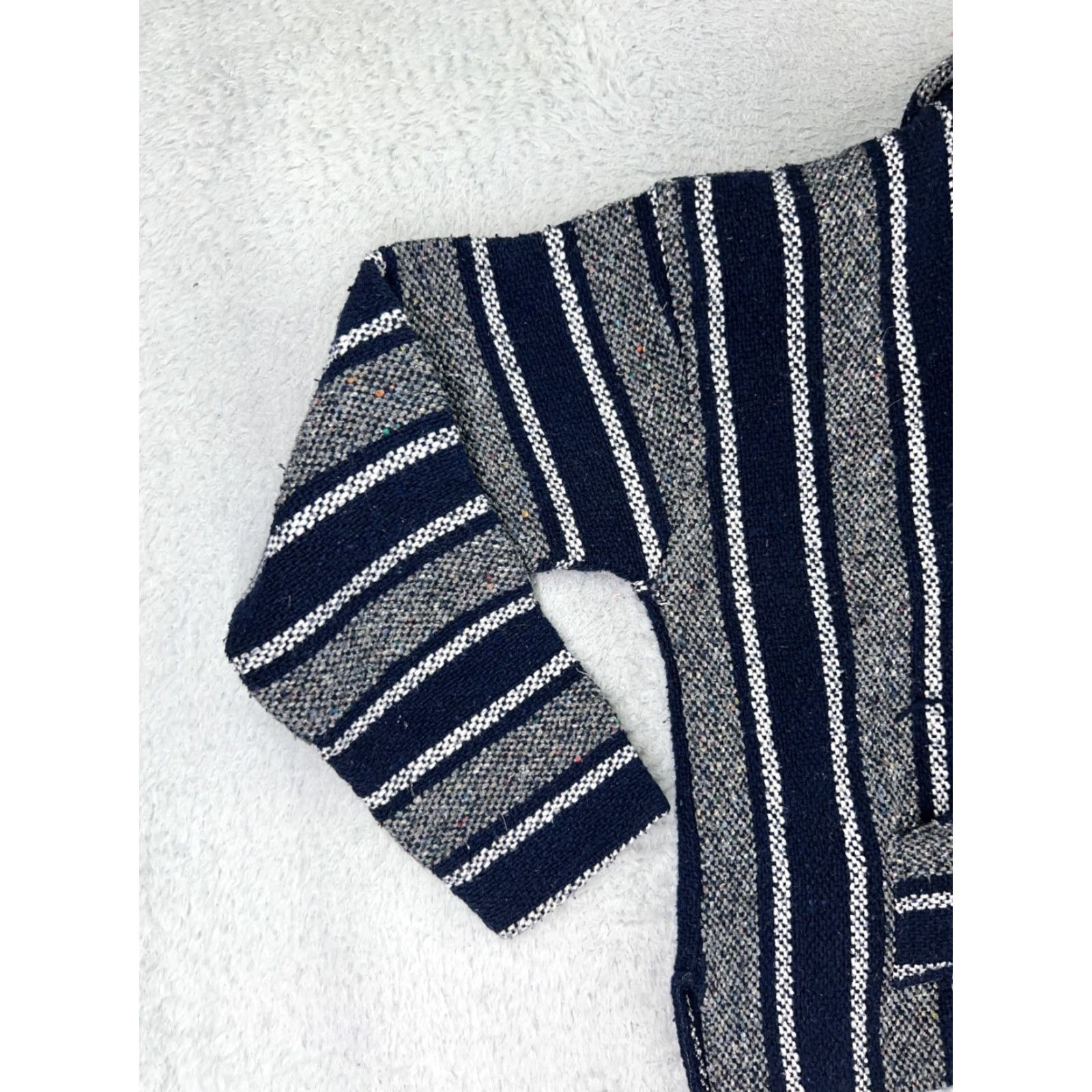 Vintage S.Focus Baja Hoodie Mens Medium Graphite Gray Acrylic Blend Neuvo Legend Mexico Neuvo Size US M / EU 48-50 / 2 - 6 Thumbnail