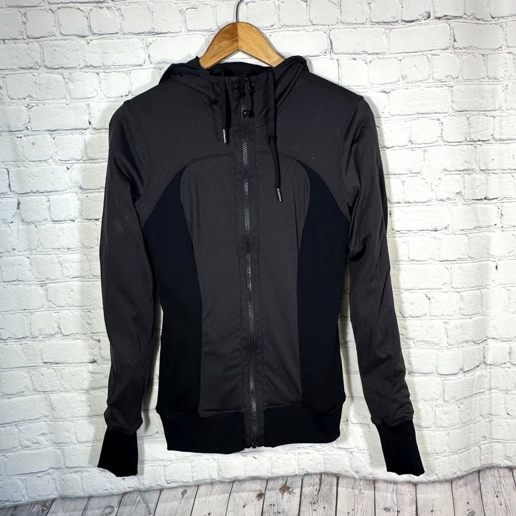 Lululemon Lululemon Stride Jacket Hoodie Full Zip Ruched Sleeve Black Women 6 Activewear Small? Size M / US 6-8 / IT 42-44 - 7 Thumbnail