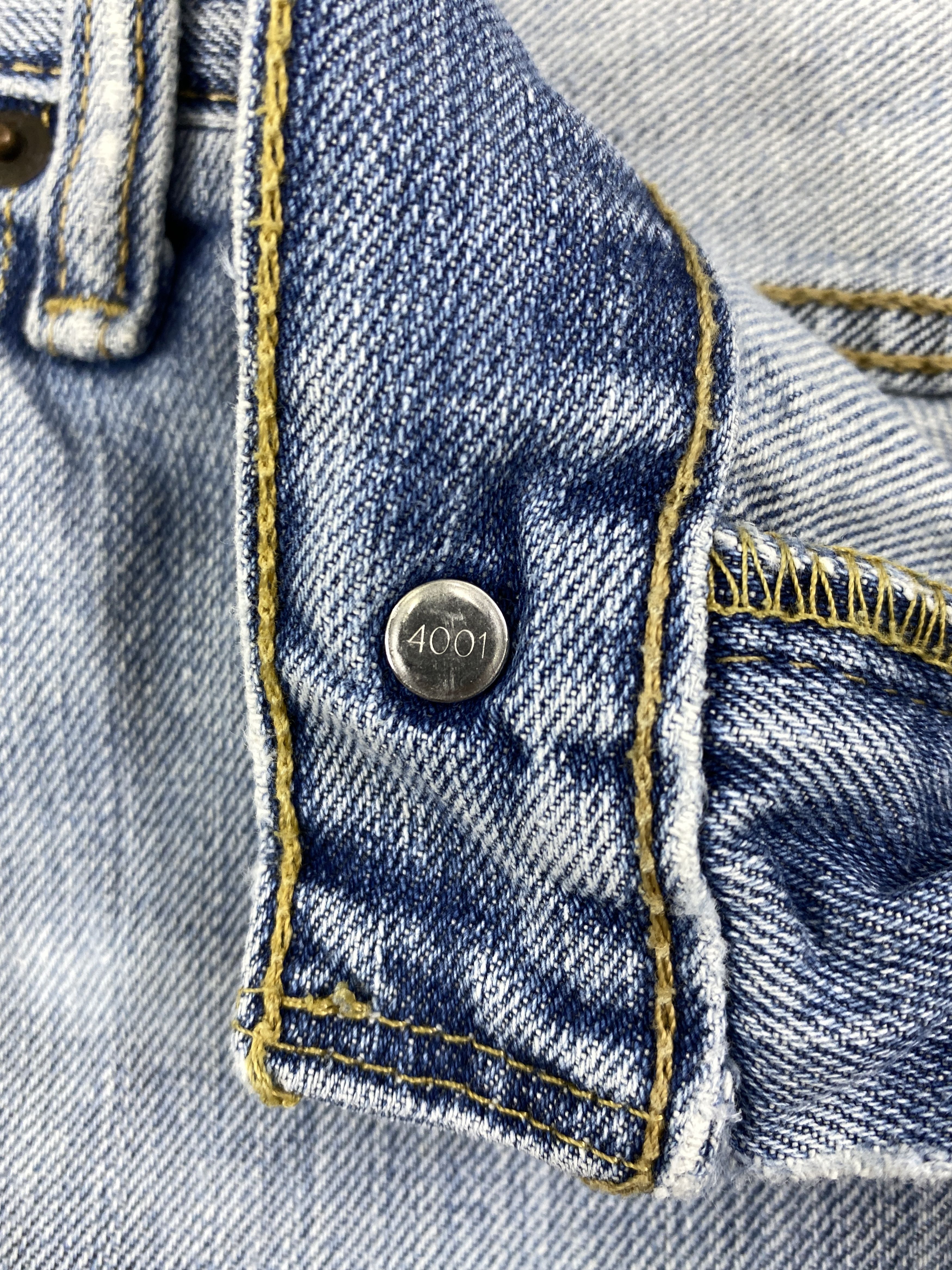 Levi's Mid Blue Vintage Levi's 569 Jeans 37x31 Denim -JN1794 Size US 37 - 7 Thumbnail