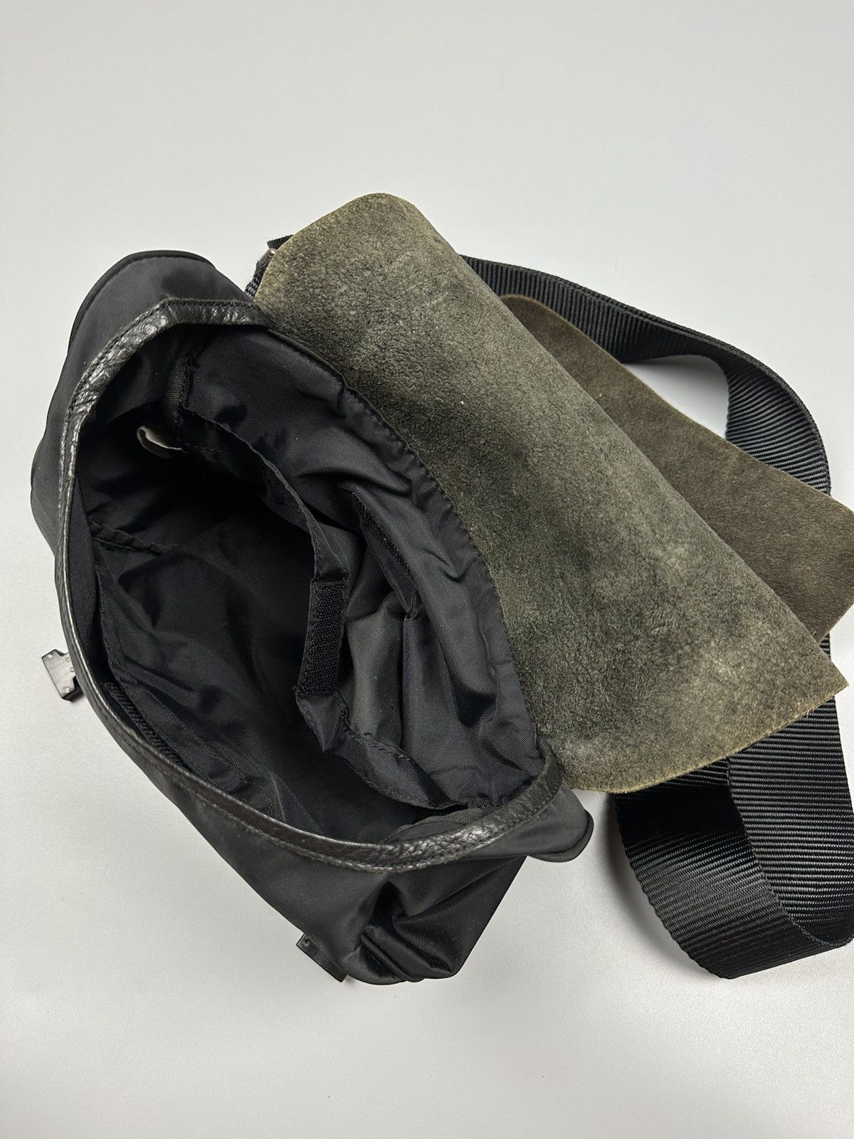Y's × Yohji Yamamoto Y’saccs Yohji Yamamoto Leather Shoulder/Sling Bag Size ONE SIZE - 8 Thumbnail