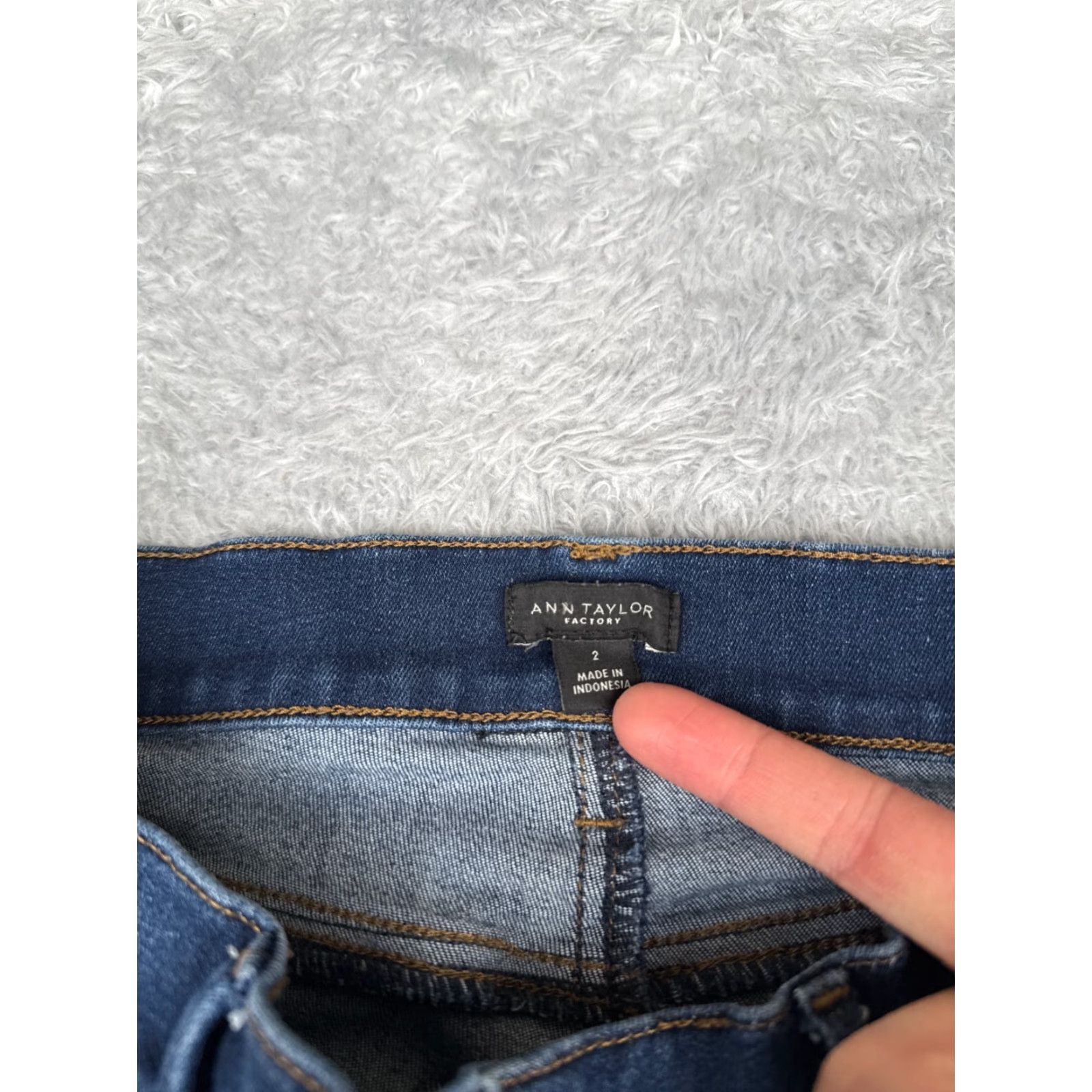 Ann Taylor Ann Taylor Jeans Womens 2 Denim Slim Skinny Low Rise 27x28 Blue Cotton 5-Pocket 98% Cotton Size 26" / US 2 / IT 38 - 6 Thumbnail