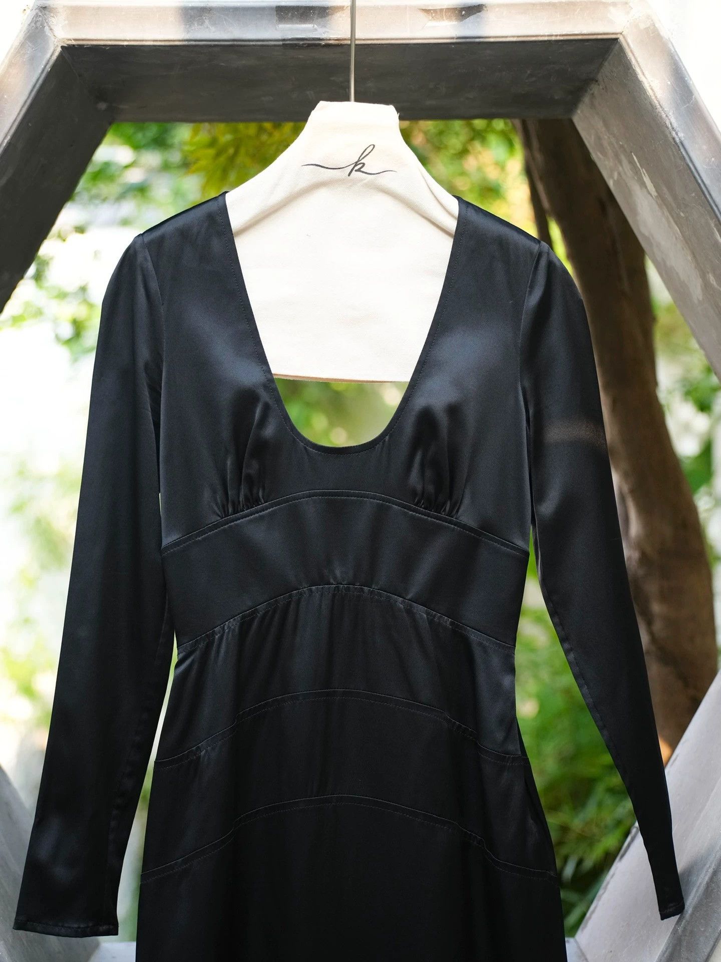 Versace Versace Vintage Silk Satin Backless Cross-Tie Dress (40/S, Black) Size S / US 4 / IT 40 - 8 Thumbnail