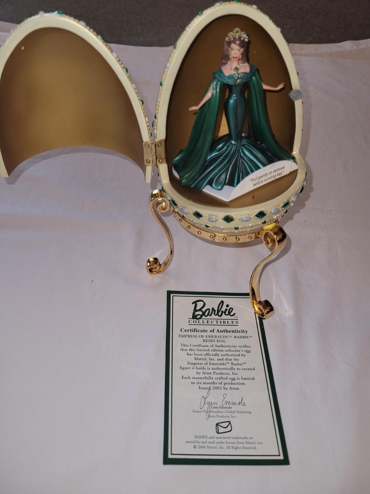 Designer Barbie Collectible 2000 Empress of Emeralds Resin Egg Avon Size ONE SIZE - 6 Thumbnail
