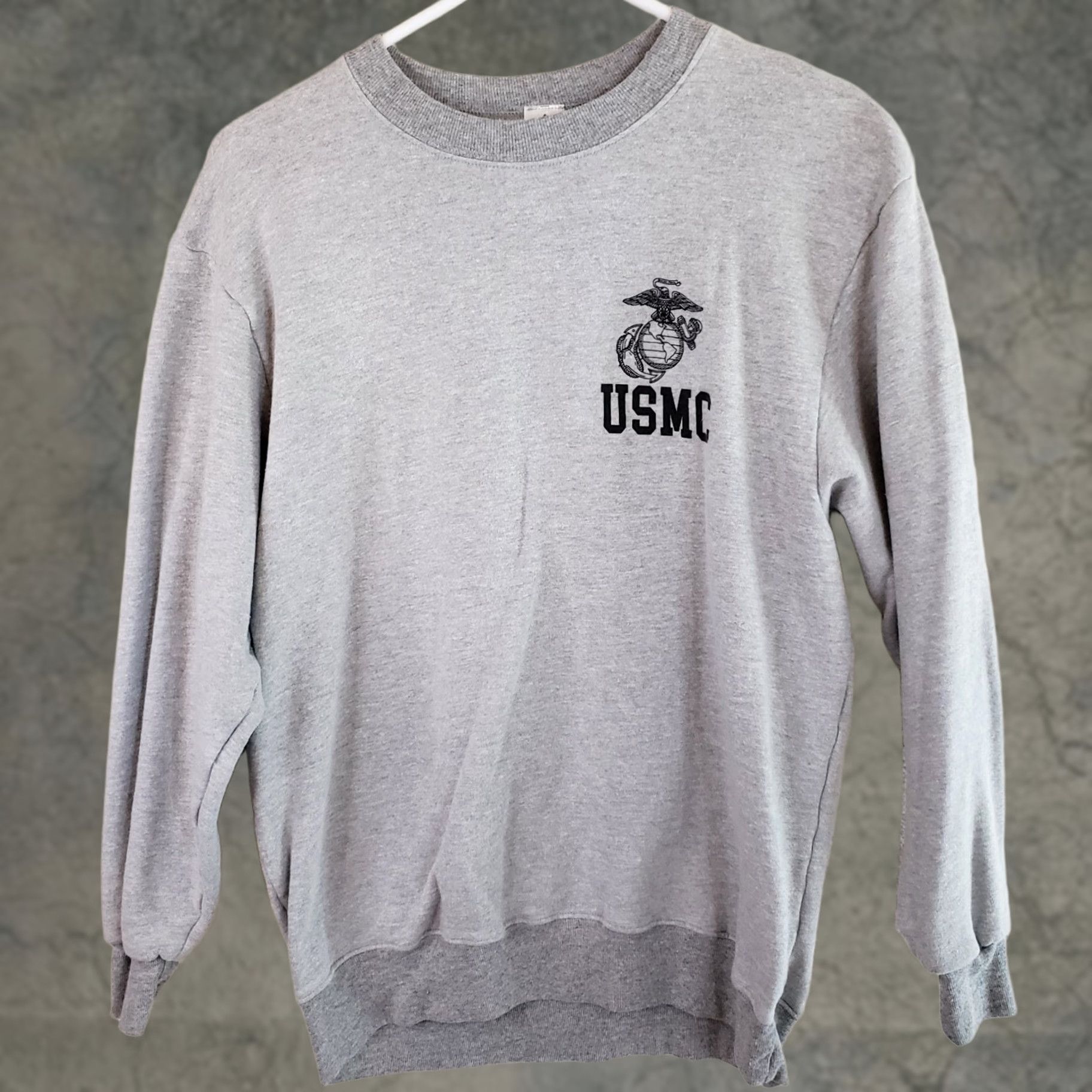 Vintage VINTAGE USMC Sweatshirt Women's Large Gray Emblem Front Military Logo 90s Womens L Gray Crew Neck Pullover Knit Cotton Long Sleeve Regular Fit Size L / US 10 / IT 46 - 1 Thumbnail