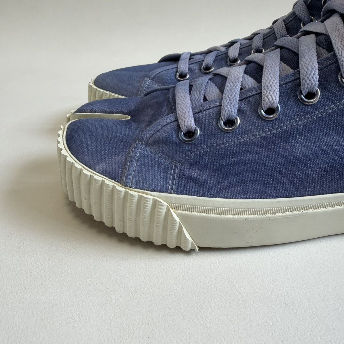 Maison Margiela Sample Blue Tie Dye Canvas Tabi Sneakers Size US 11 / EU 44 - 3 Thumbnail