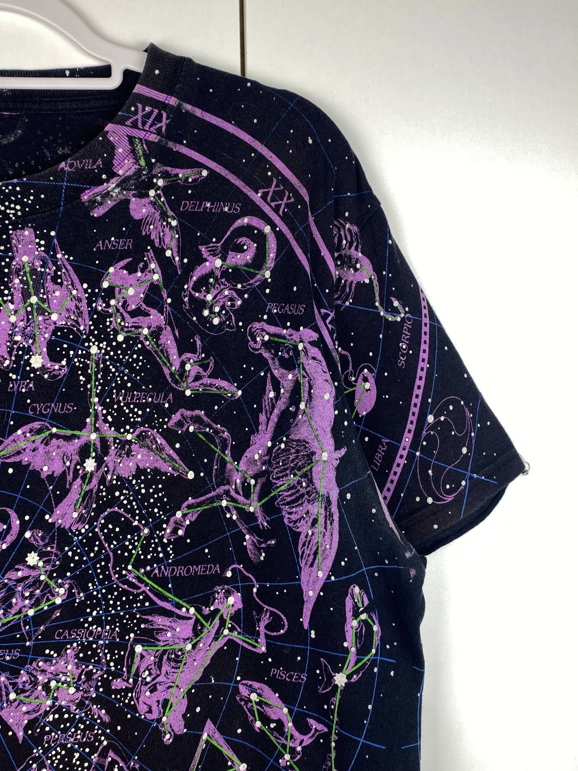 Liquid Blue Vintage Liquid Blue 1993 Hemisphere Glow In Dark Graphic Tee Size US L / EU 52-54 / 3 - 3 Thumbnail