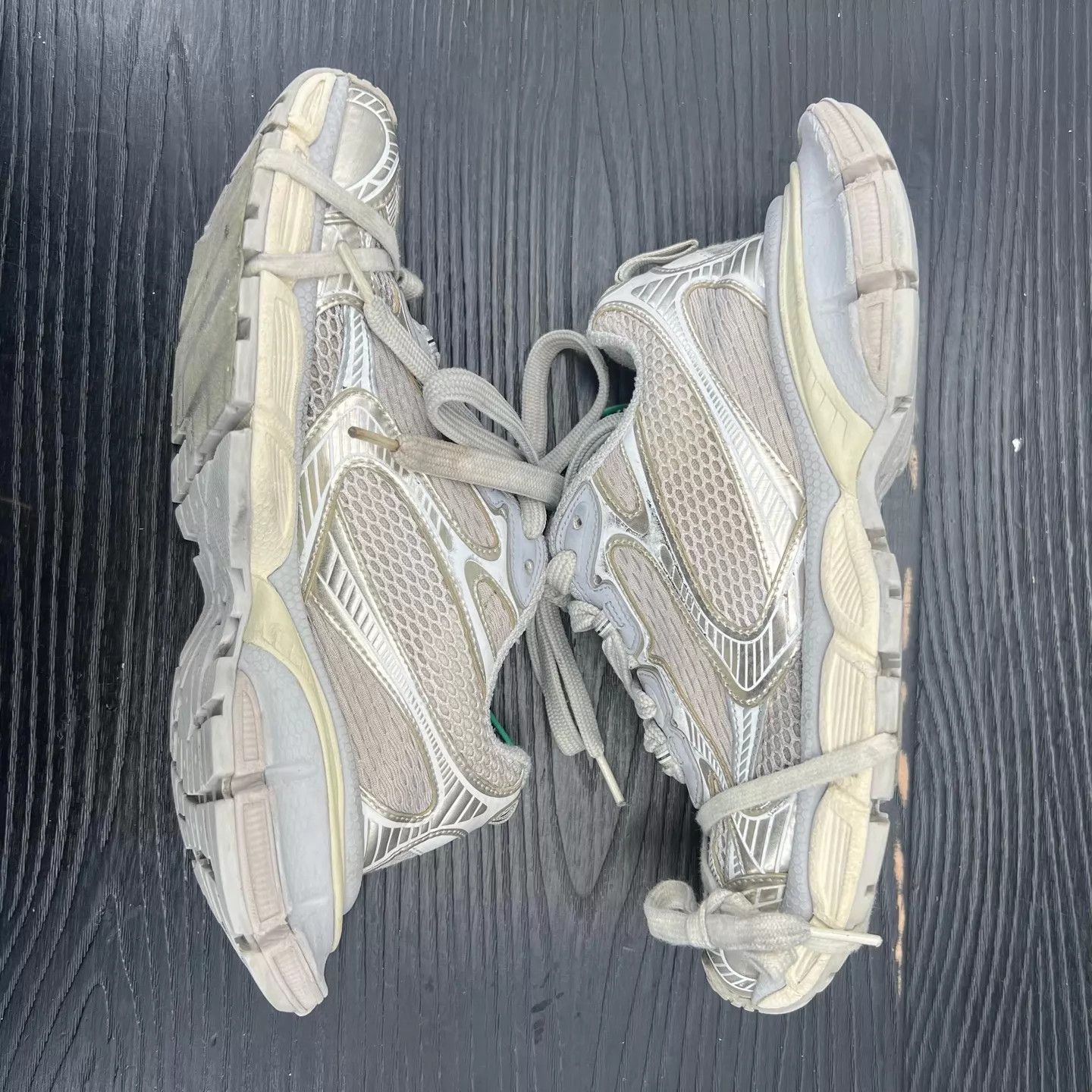 Balenciaga Balenciaga 3XL Light Beige 39 New Condition Size US 6 / EU 39 - 2 Thumbnail