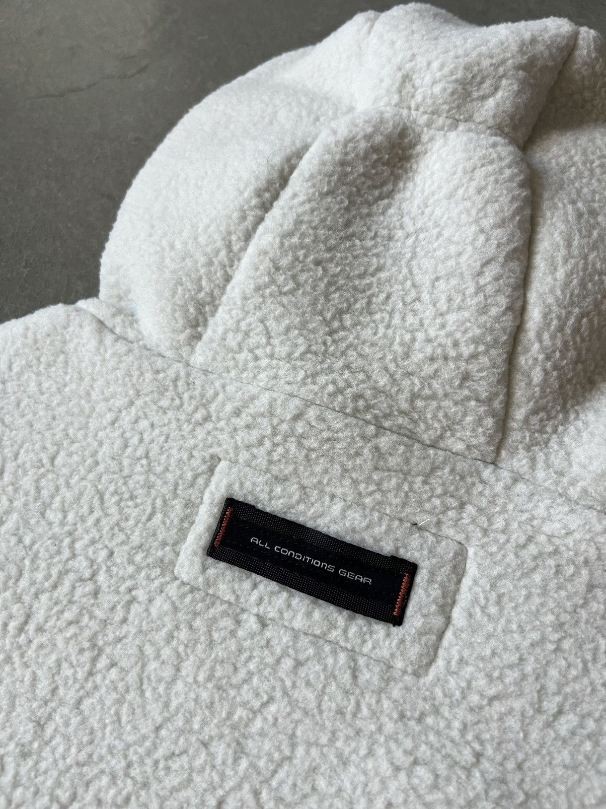 Vintage Nike ACG Vintage Sherpa Fleece Ninja Balaclava Sweatshirt Size US XL / EU 56 / 4 - 7 Thumbnail