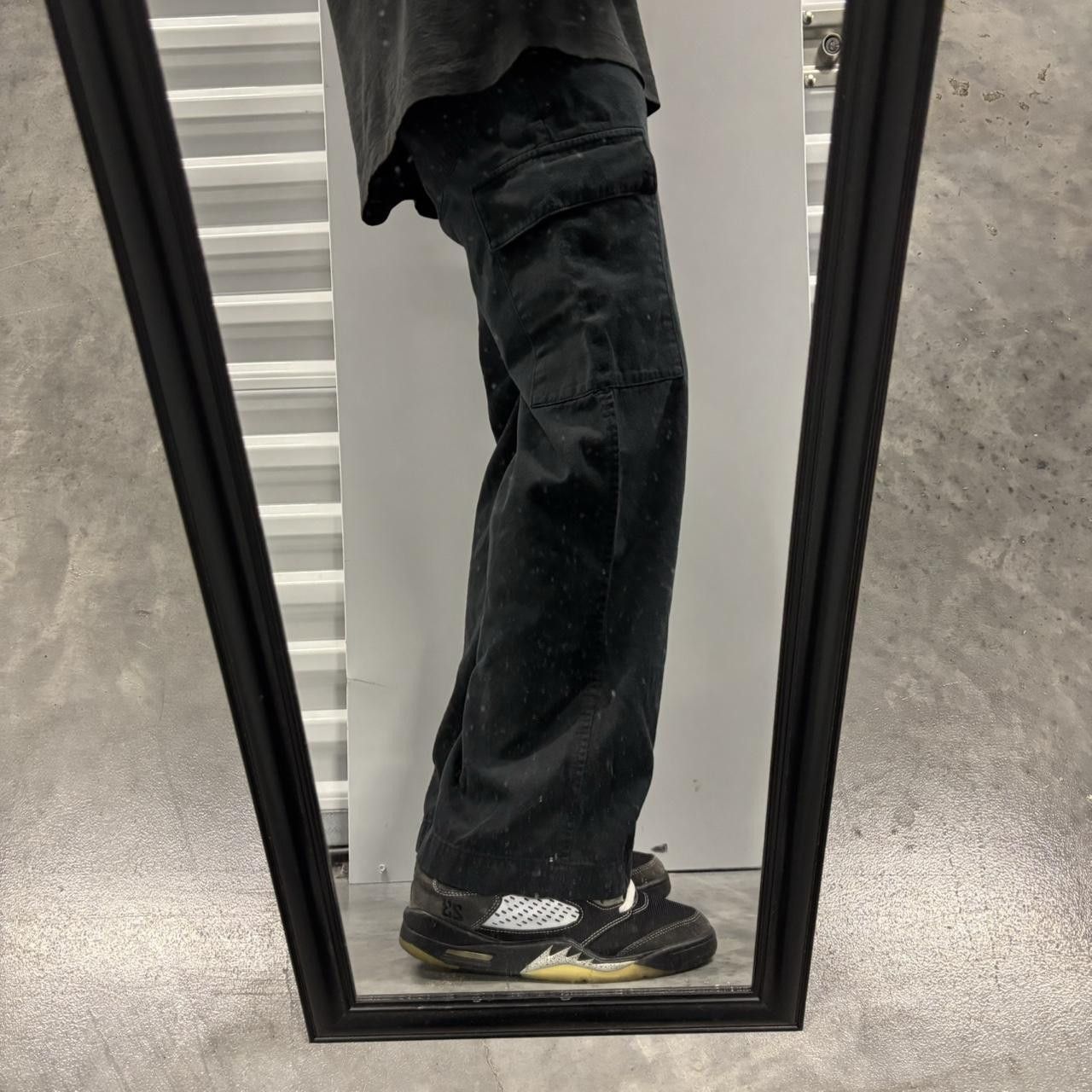 Japanese Brand × Vintage Crazy Vintage Y2K/2000s Black Skater Cargo Pants! Size US 27 - 1 Thumbnail
