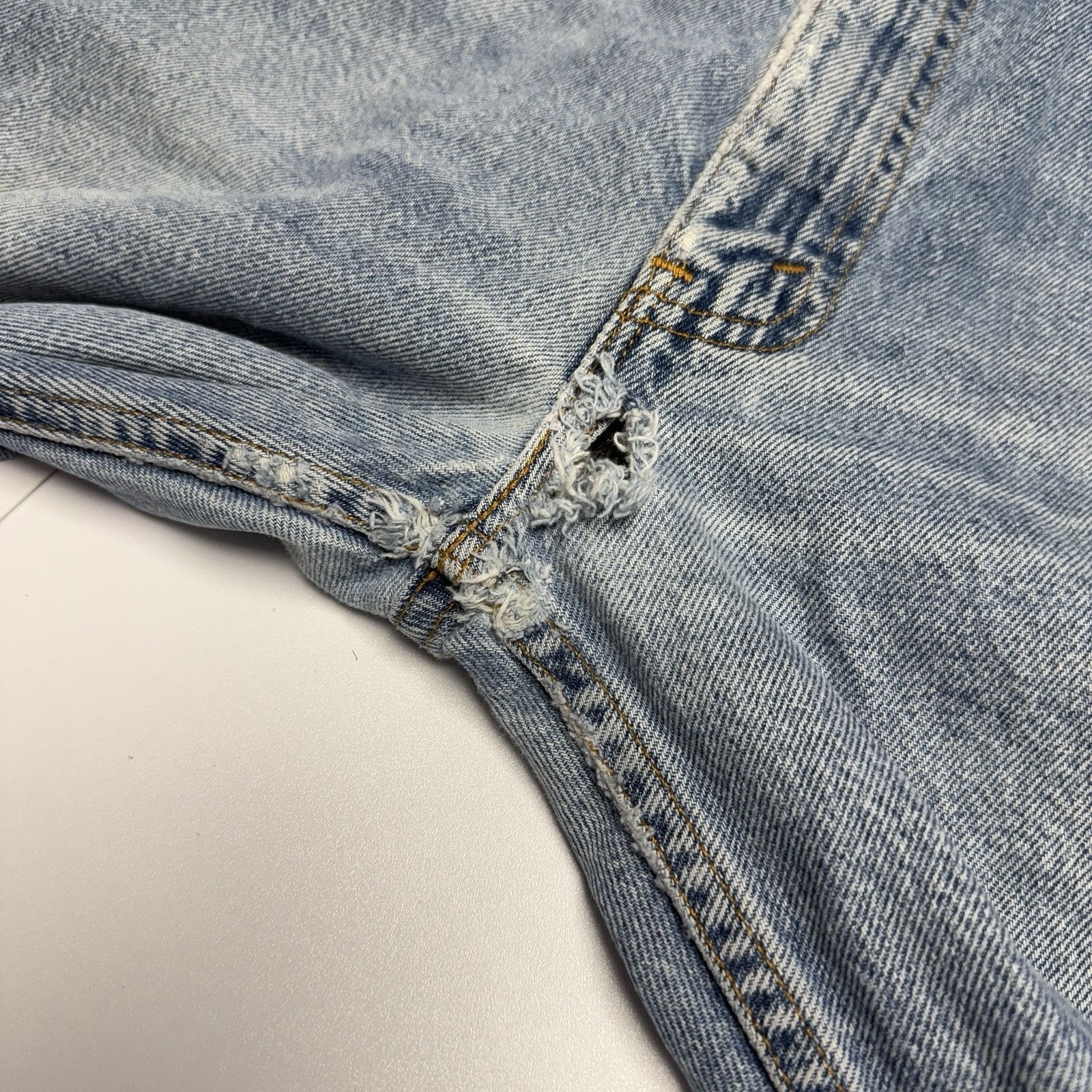 Levi's Vintage Levi's 505 Orange Tab Jeans Mens 34 (32x27) Blue Size US 34 / EU 50 - 7 Thumbnail