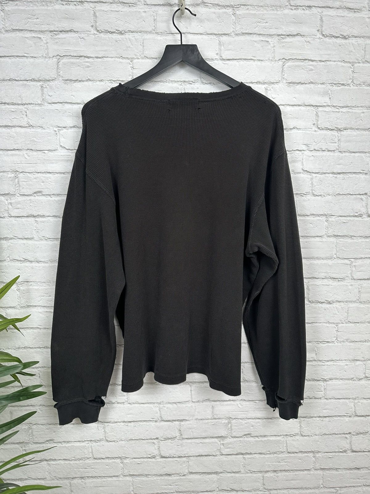 Vintage (L) PERFECTLY THRASHED WAFFLE Knit Black Longsleeve Tee Size US L / EU 52-54 / 3 - 12 Thumbnail