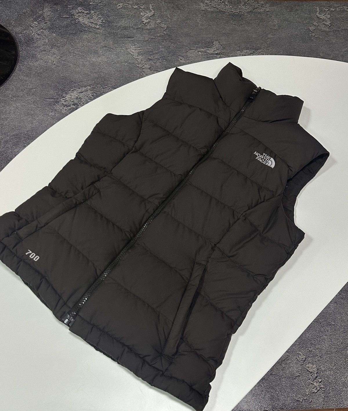 The North Face THE NORTH FACE 700 NUPTSE PUFFER VEST WOMEN BROWN SIZE XS Size XS / US 0-2 / IT 36-38 - 2 Thumbnail