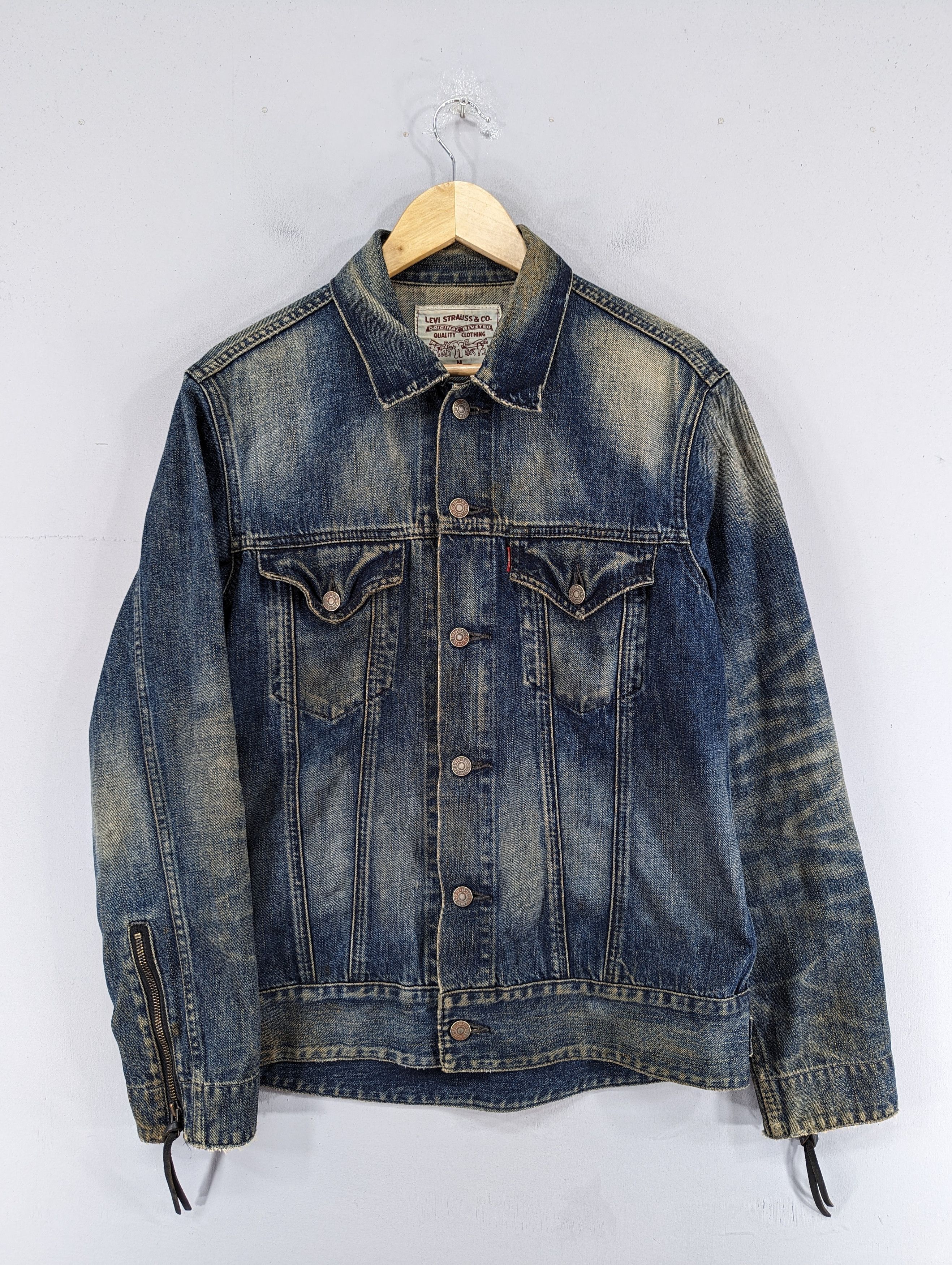 Levi's Vintage Levis Dirty Blue Distressed Denim Jacket Size US M / EU 48-50 / 2 - 1 Thumbnail