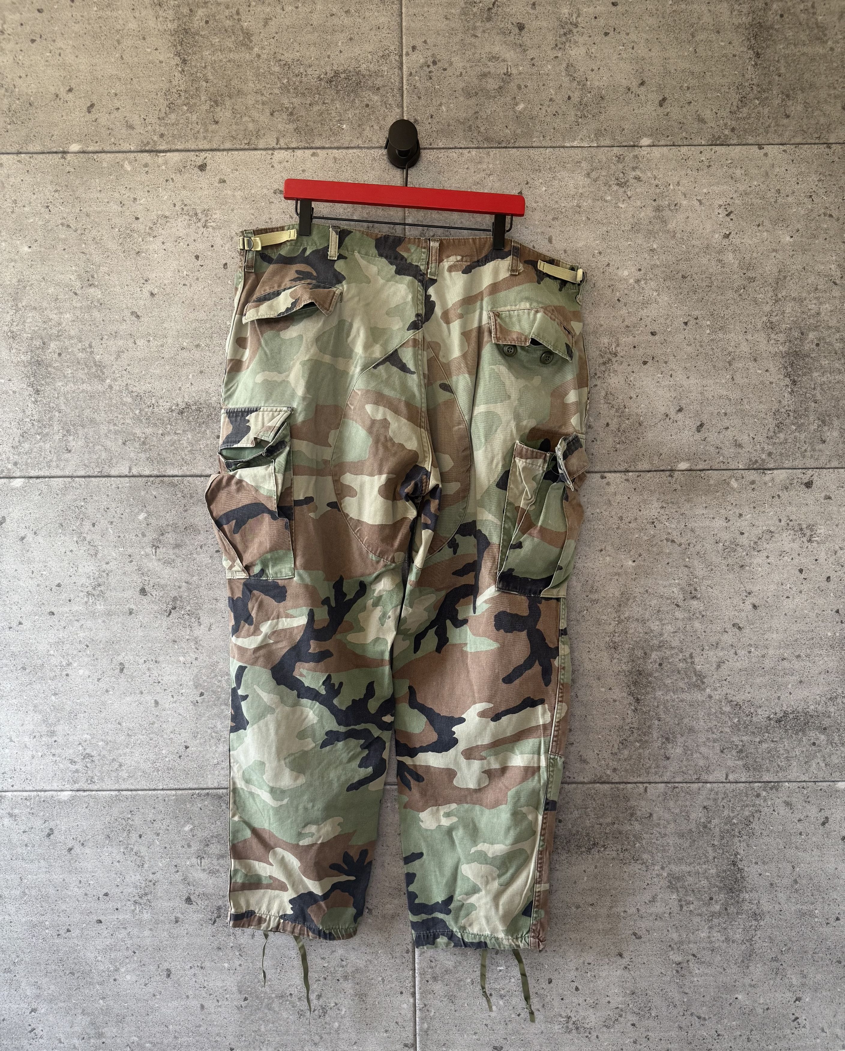 Vintage Vintage army camouflage baggy cargo pants Size US 40 / EU 56 - 2 Thumbnail