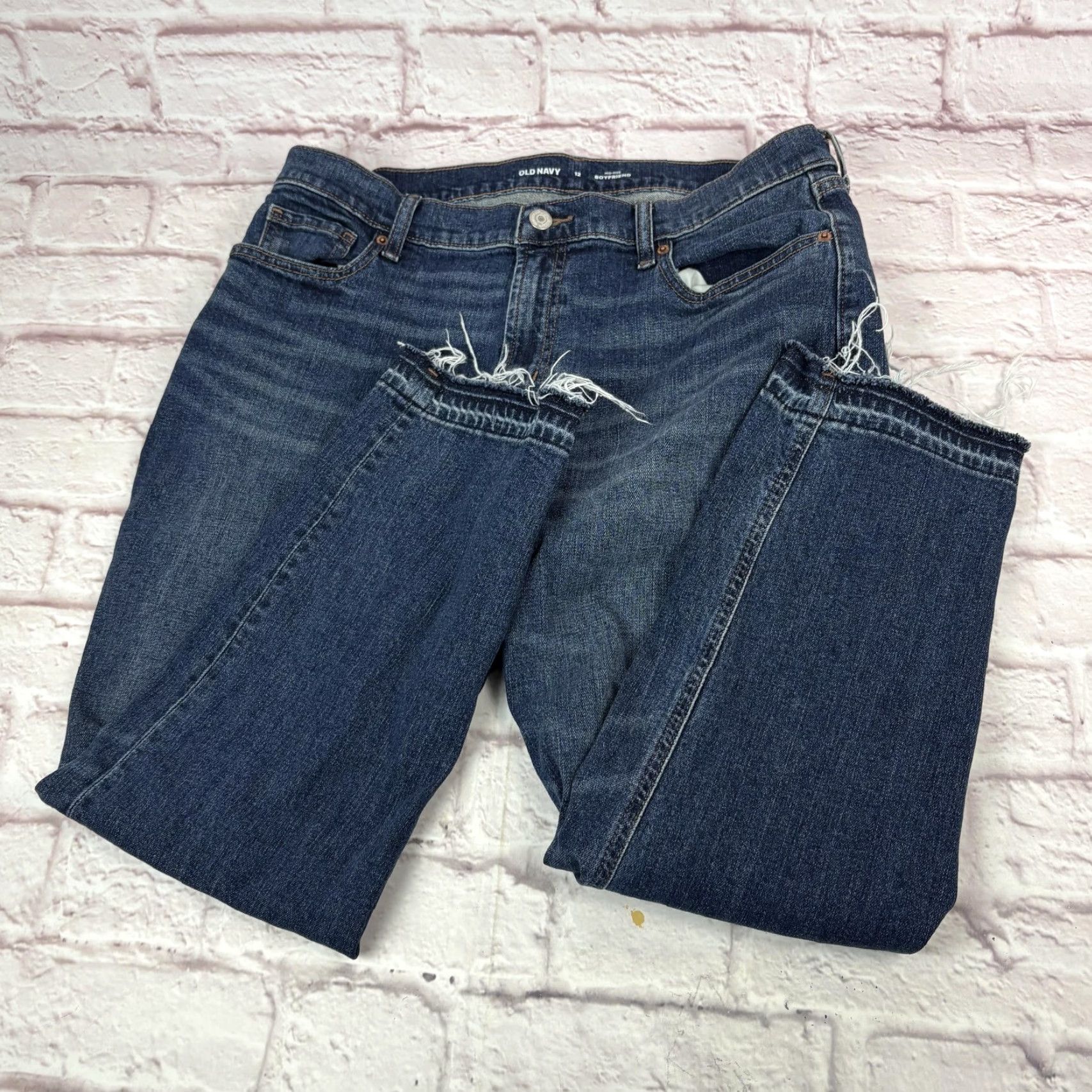 Old Navy Old Navy Jeans Womens 12 Mid Rise Boyfriend Crop Raw Hem 34x24 Blue Denim Jeans Size 34" / US 12 / IT 48 - 2 Thumbnail