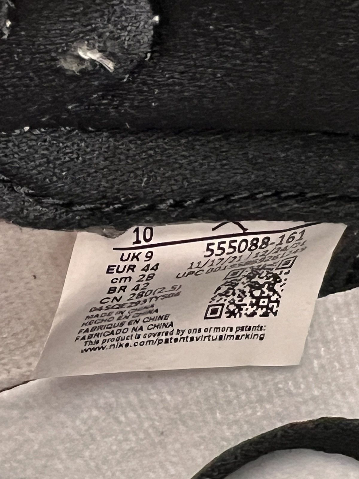 Jordan Brand JORDAN 1 Retro High OG "Heritage" with Defect Size US 10 / EU 43 - 7 Thumbnail