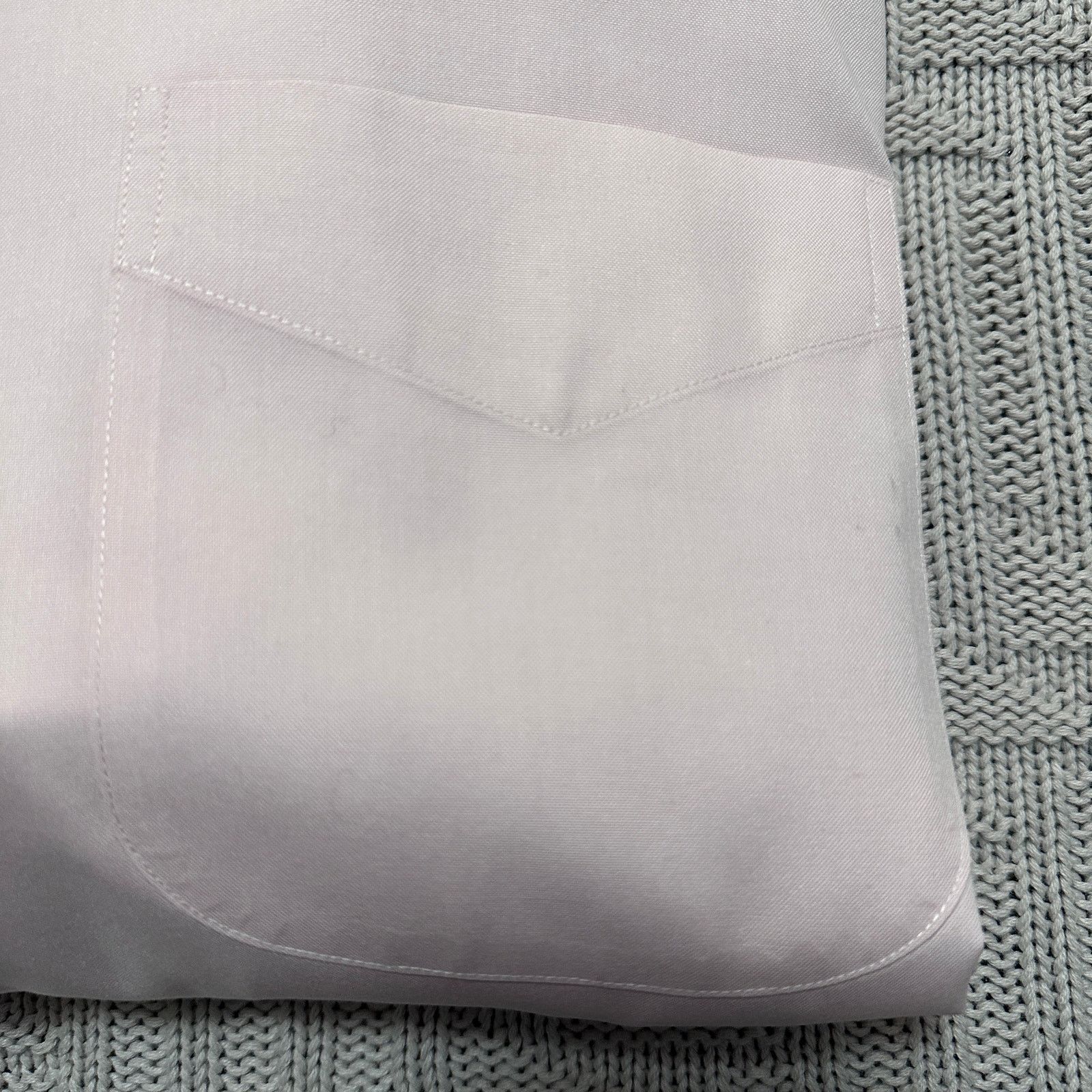 Brooks Brothers Brooks Brothers solid pink traditional fit button down Size US XL / EU 56 / 4 - 4 Thumbnail