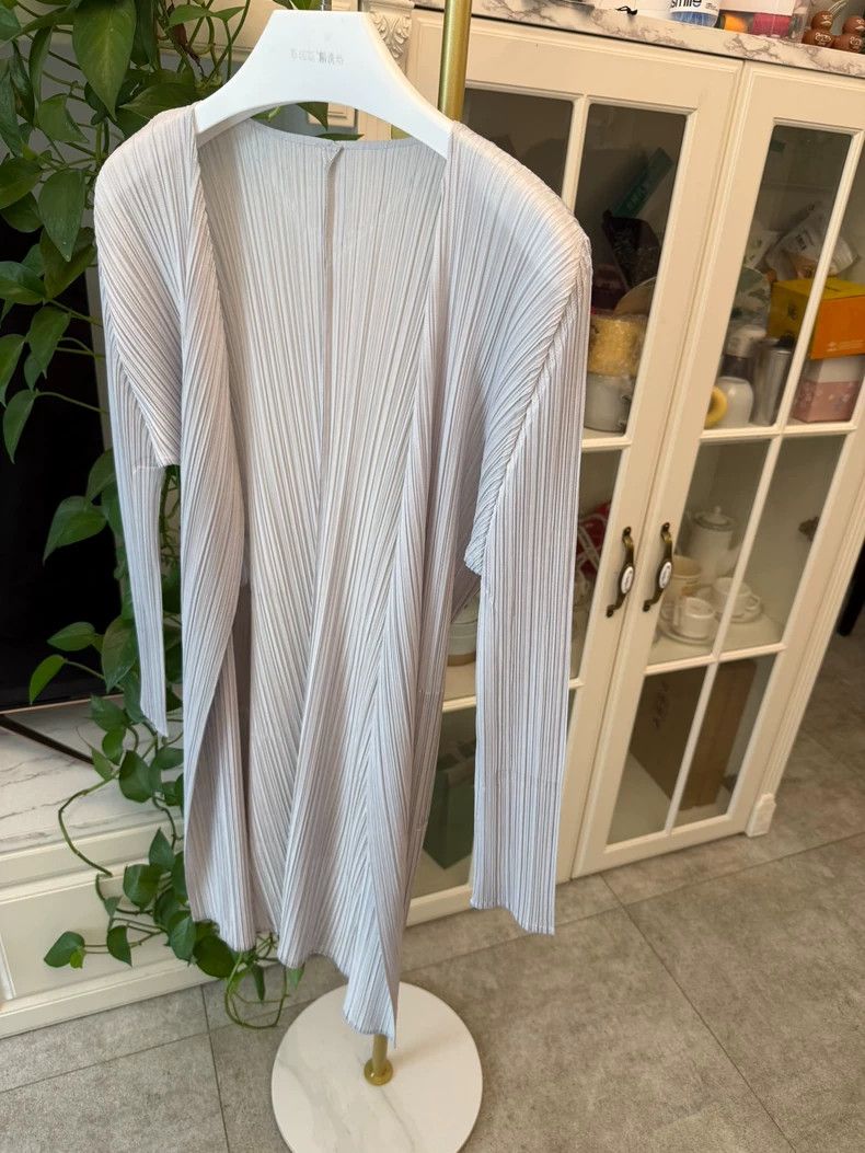 Issey Miyake Issey Miyake size:3 A classic grey basic long cardigan Size XS / US 0-2 / IT 36-38 - 7 Thumbnail
