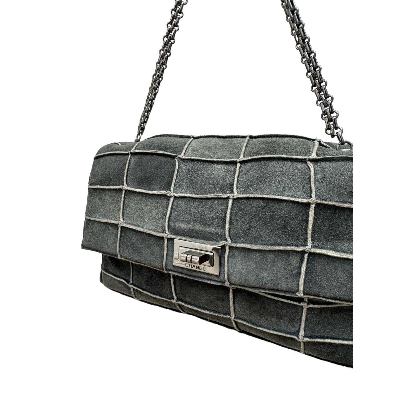 Chanel Grey Suede Leather Bag Size ONE SIZE - 3 Thumbnail