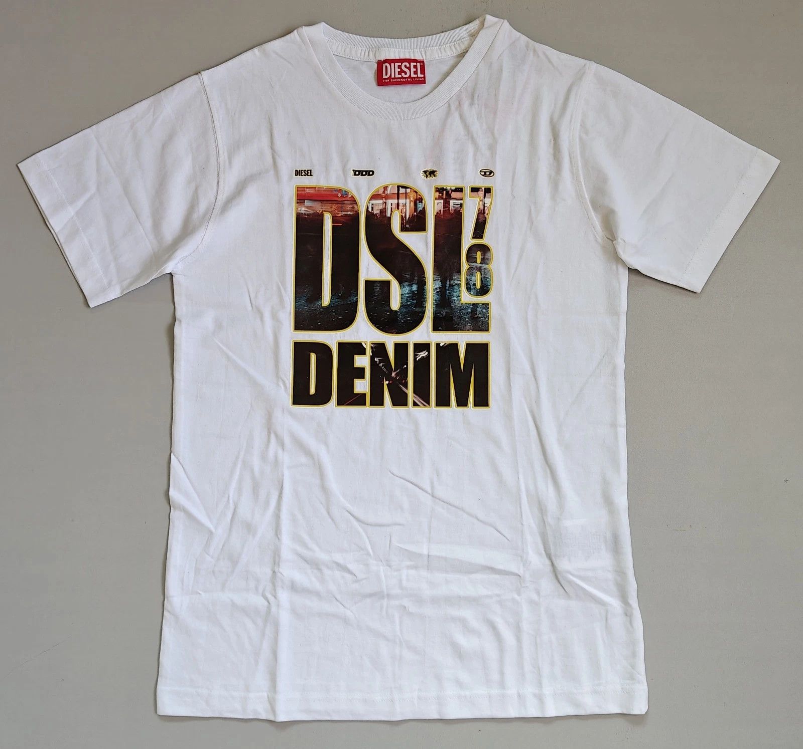 Diesel DIESEL White T-shirt with DSL 78 Denim print T 4172 Size US XS / EU 42 / 0 - 2 Thumbnail