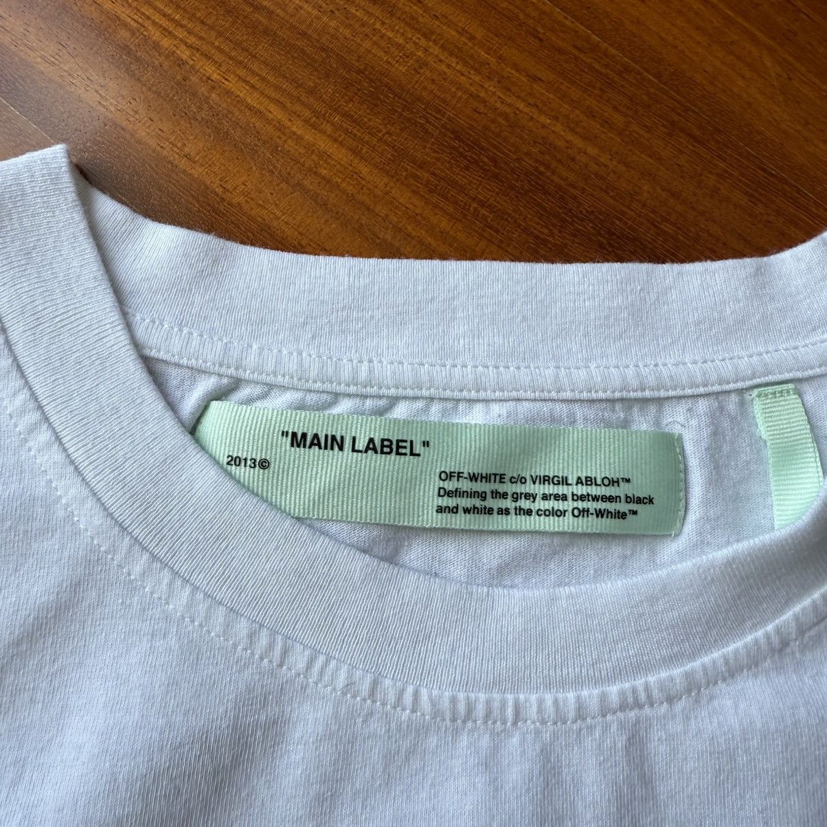 Off-White Off-White silver white tape baggy tee size XL Size US XL / EU 56 / 4 - 3 Thumbnail