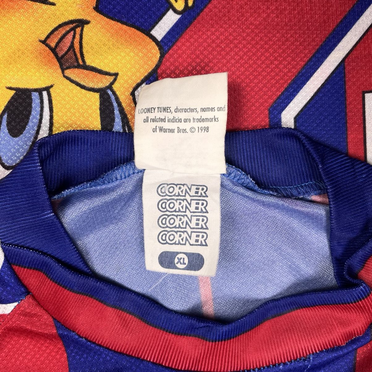 Warner Bros Vintage Jerse Barcelona x Looney Tunes ©️1998 Size US XL / EU 56 / 4 - 9 Thumbnail