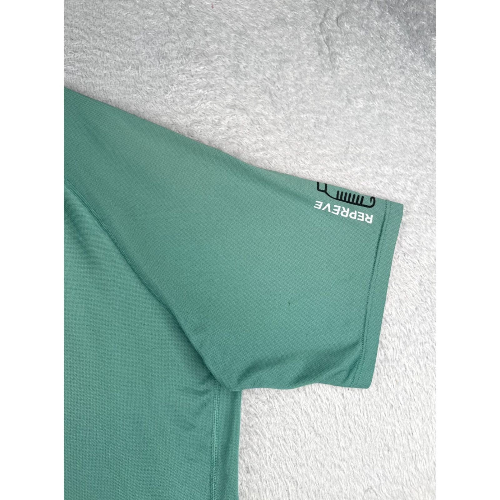 The North Face The North Face Shirt Men 2XL Green Short Sleeve Crew Neck Polyester Read Size US XXL / EU 58 / 5 - 2 Thumbnail