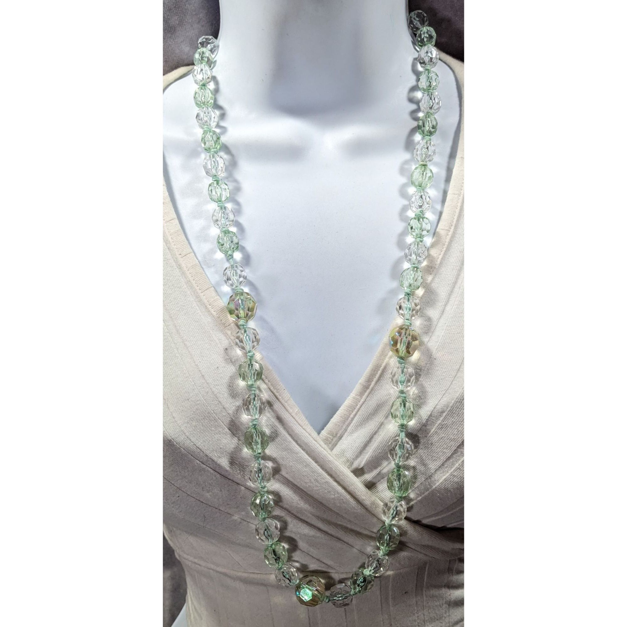 Other Vintage Glam Translucent Mint Green Beaded Necklace Size ONE SIZE - 3 Thumbnail